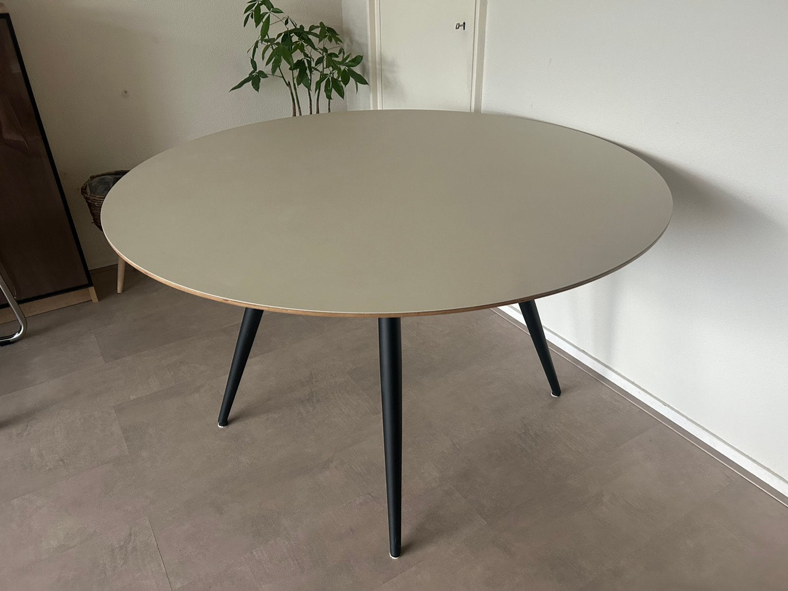 Eettafel Firbo Linoleum, Ophalen, Gebruikt, Rond, Vier personen