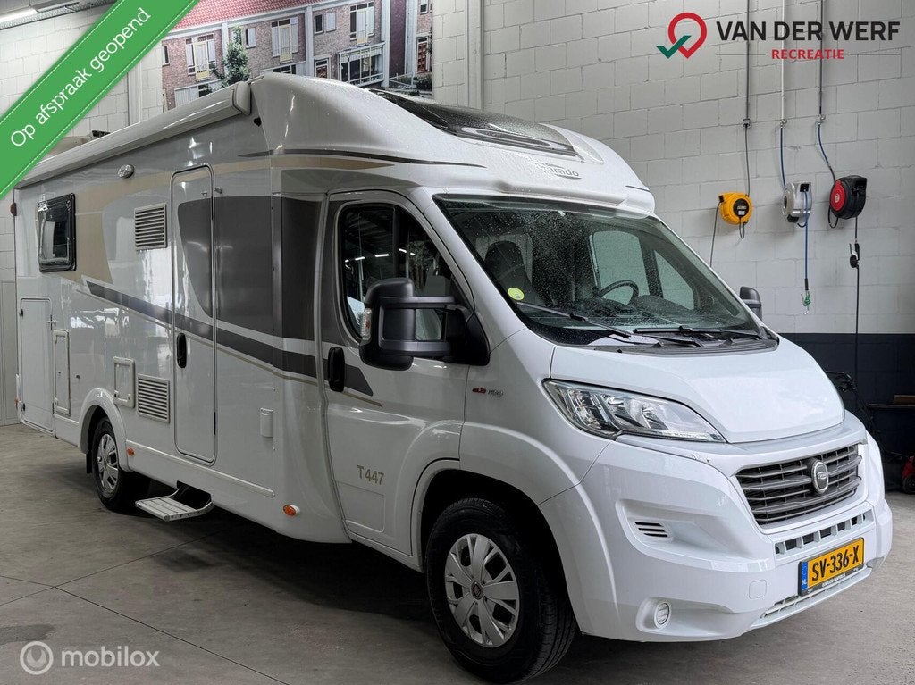 Carado T 447 I Lengte bedden I Hefbed I 2018 I Euro6, Caravans en Kamperen, Airbags, Ringverwarming, 7 tot 8 meter, Bedrijf