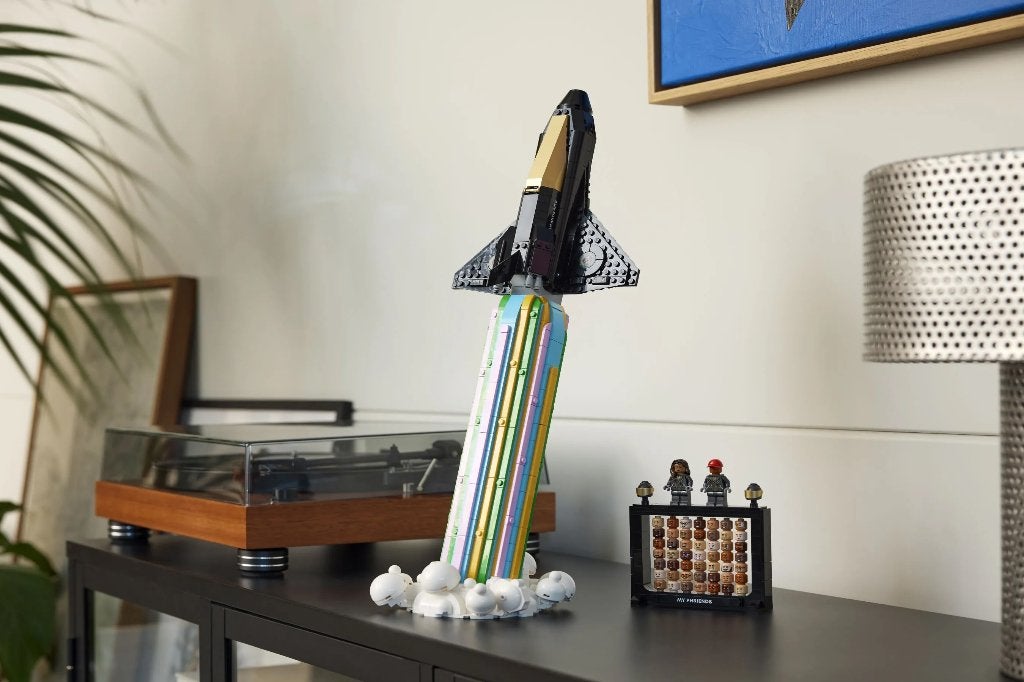 Over The Moon, Lego set van Pharrell, nieuw €149 nu €75, Lego, Overige typen, Ophalen of Verzenden, Zo goed als nieuw