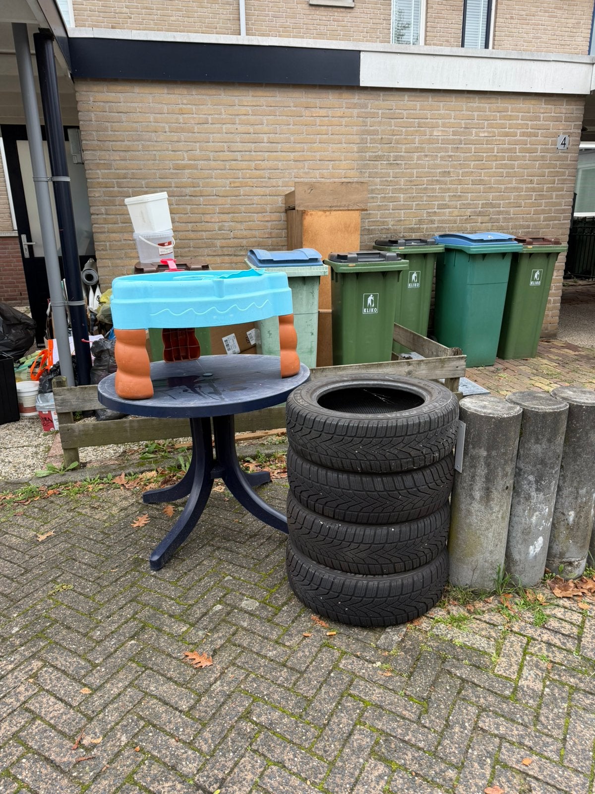 Autobanden en watertafel gratis meenemen, Ophalen, Gebruikt, Rechthoekig, Hout