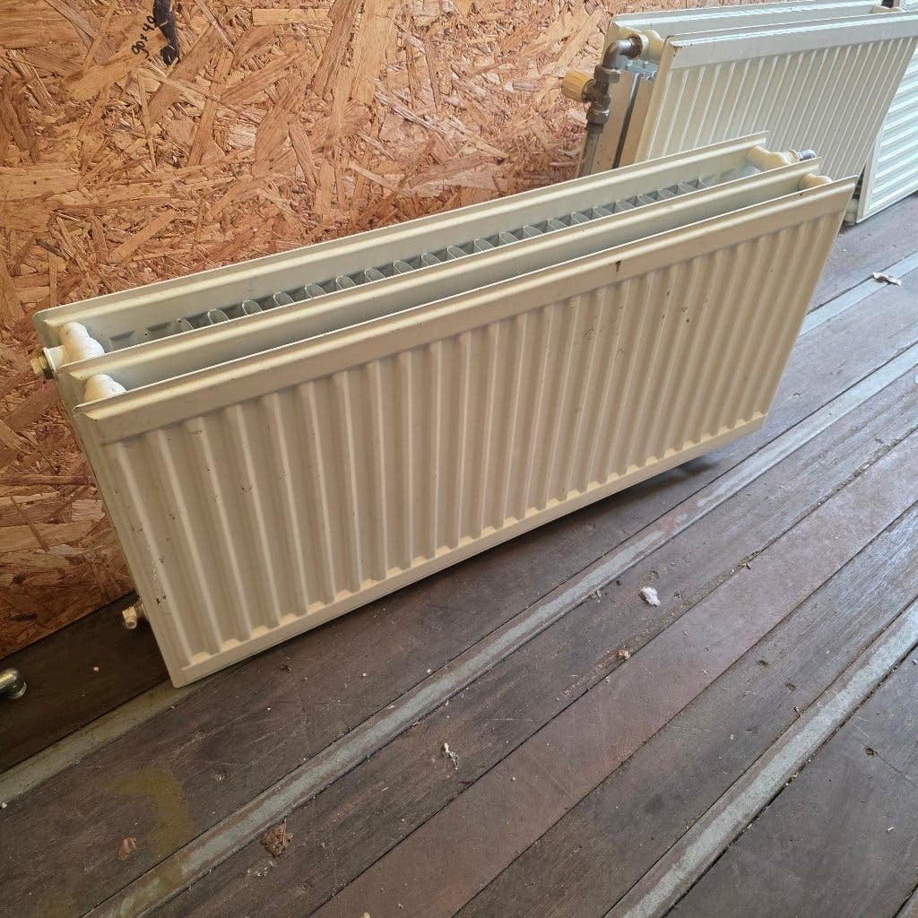 CV radiator verwarmingsplaat afm 90x40 cm met convector, Ophalen, 30 tot 80 cm, Gebruikt, Radiator