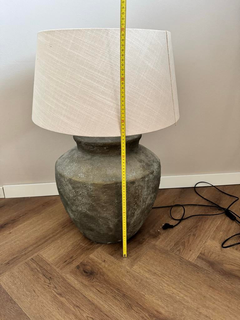 Grote kruik, tafellamp met linnen kap - 71 cm hoog, Huis en Inrichting, Lampen | Tafellampen, Ophalen, Zo goed als nieuw, 75 cm of meer