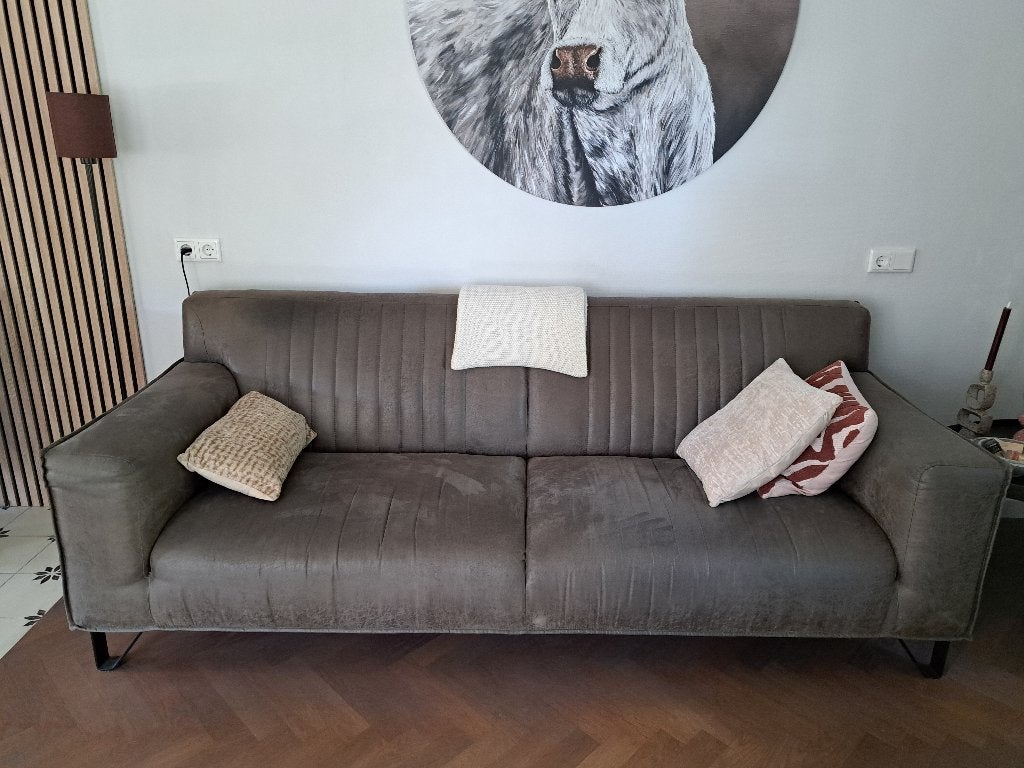 Robuuste 2,5-zits bank in industriële stijl., Ophalen, Gebruikt, Leer, Driepersoons