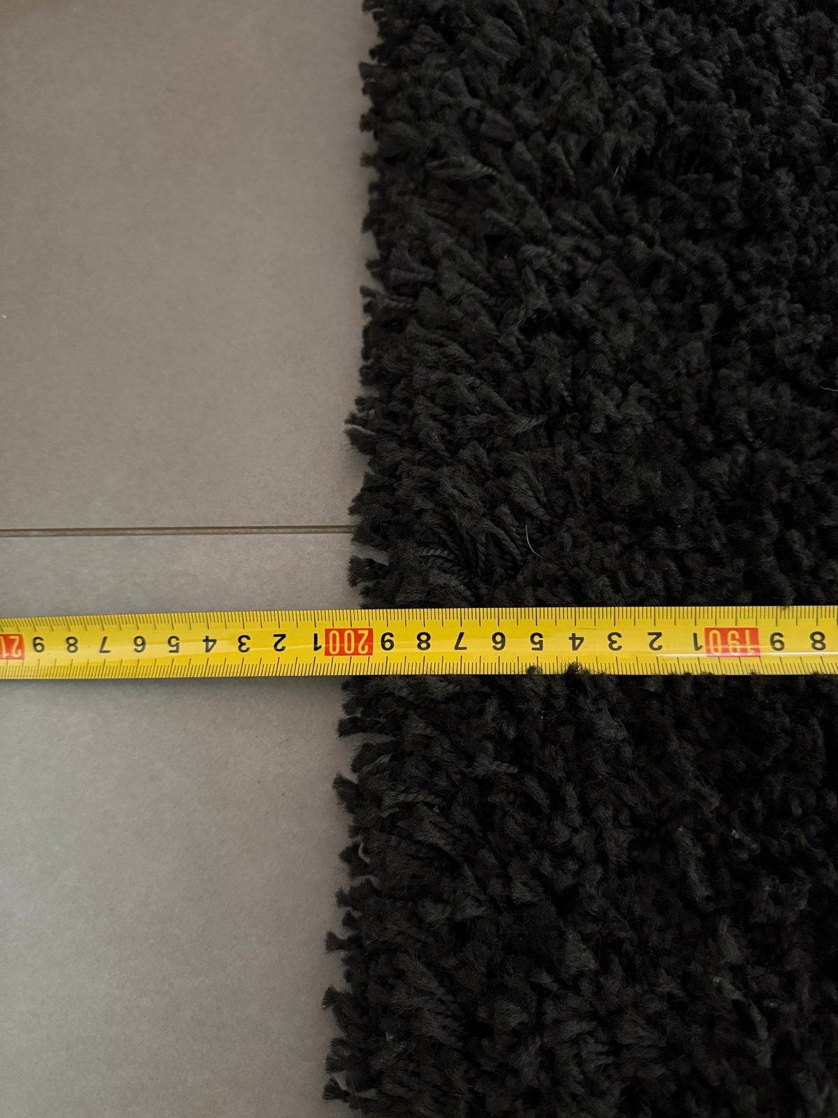 IKEA zwart hoogpolig vloerkleed – 140 x 200 cm, Ophalen, Gebruikt, 100 tot 150 cm, Zwart