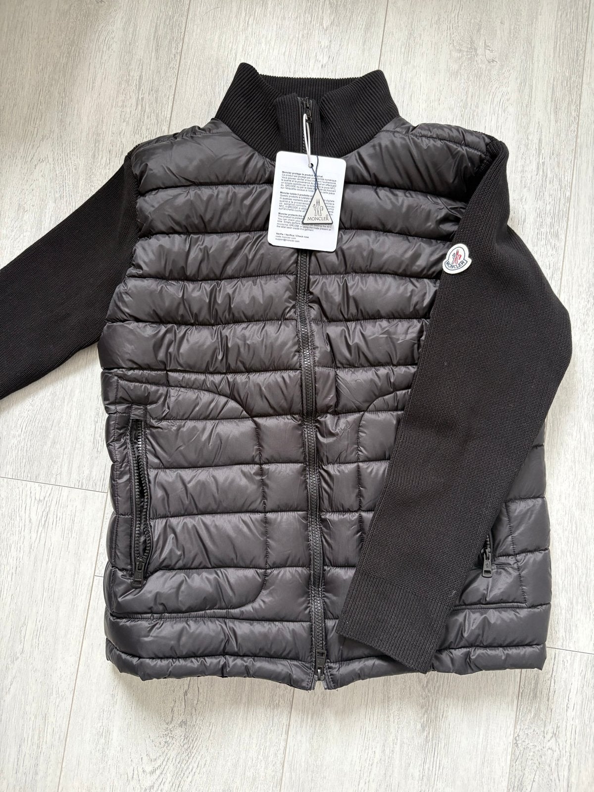 Moncler Cardigan - Nieuw met labels, Ophalen of Verzenden, Nieuw, Maat 46 (S) of kleiner, Zwart
