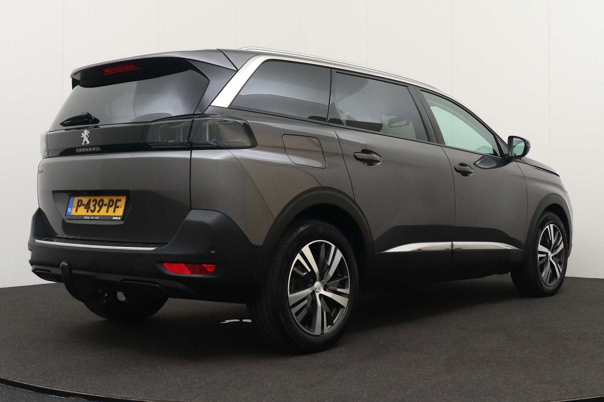 Peugeot 5008 1.2T 131 PK Allure 7-Pers Half-Leder Dodehoek 1, Voorwielaandrijving, Parkeersensor, Gebruikt, 1199 cc
