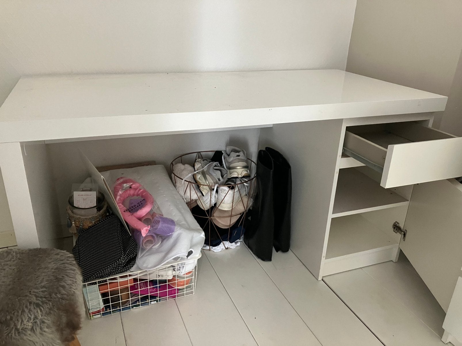 Ikea Malm bureau met lade en kastje., Huis en Inrichting, Bureaus, Ophalen, Gebruikt