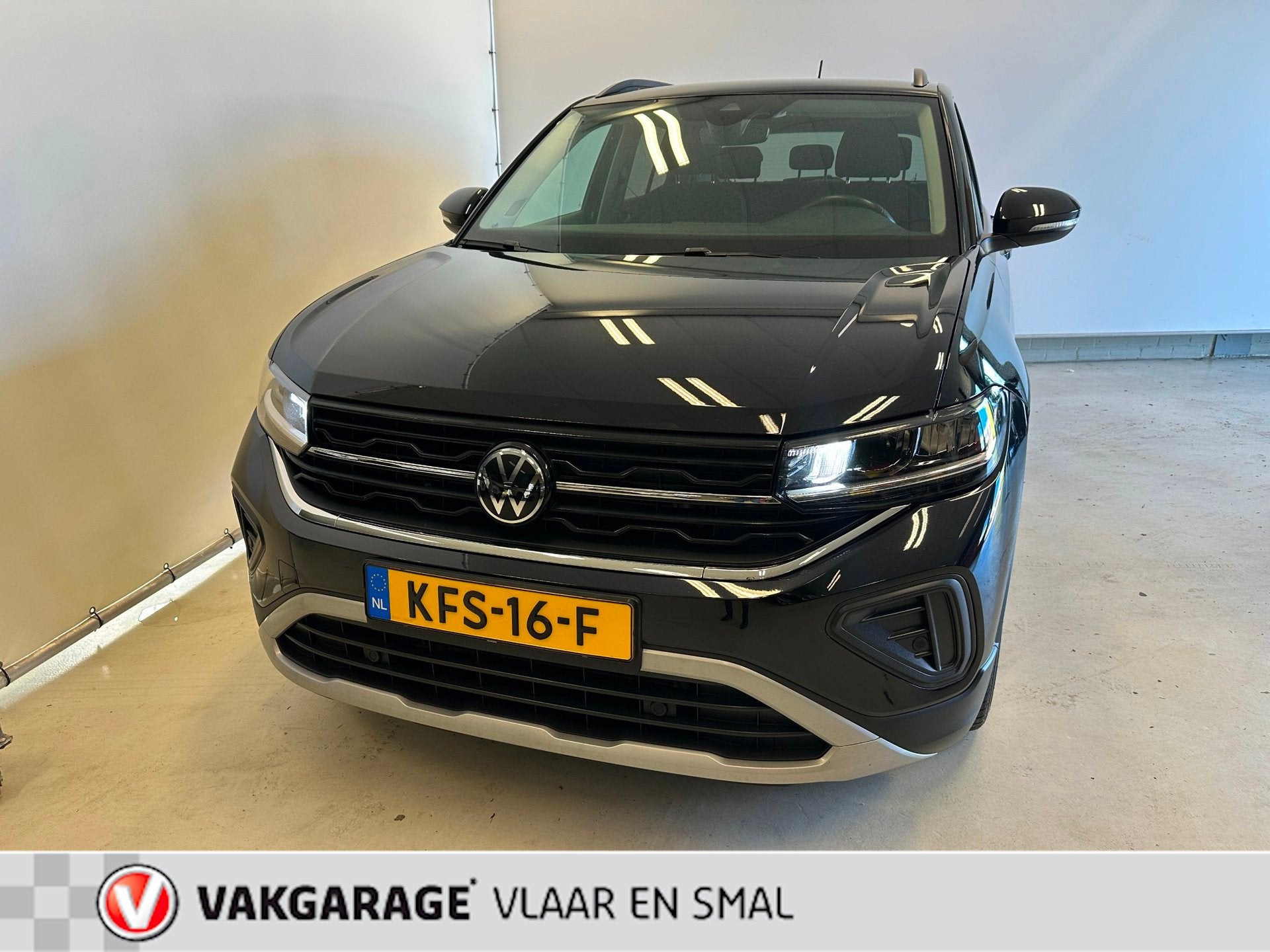 Volkswagen T-CROSS 1.0 TSI Life Edition -Automaat -Nieuw mod, Auto's, Gebruikt, 116 pk, Zwart, Bedrijf
