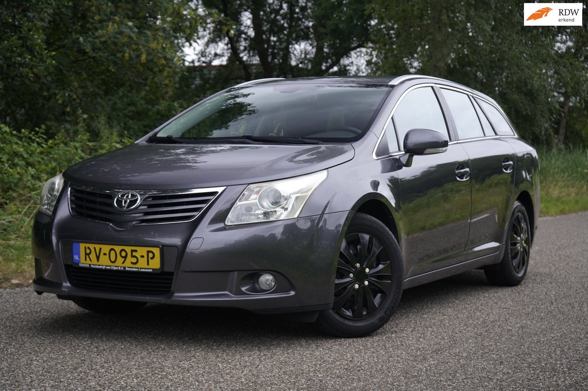 Toyota Avensis Wagon 1.8 VVTi Dynamic Automaat, Navigatie, Auto's, Zwart, 4 cilinders, Automatische klimaatregeling, 1600 kg