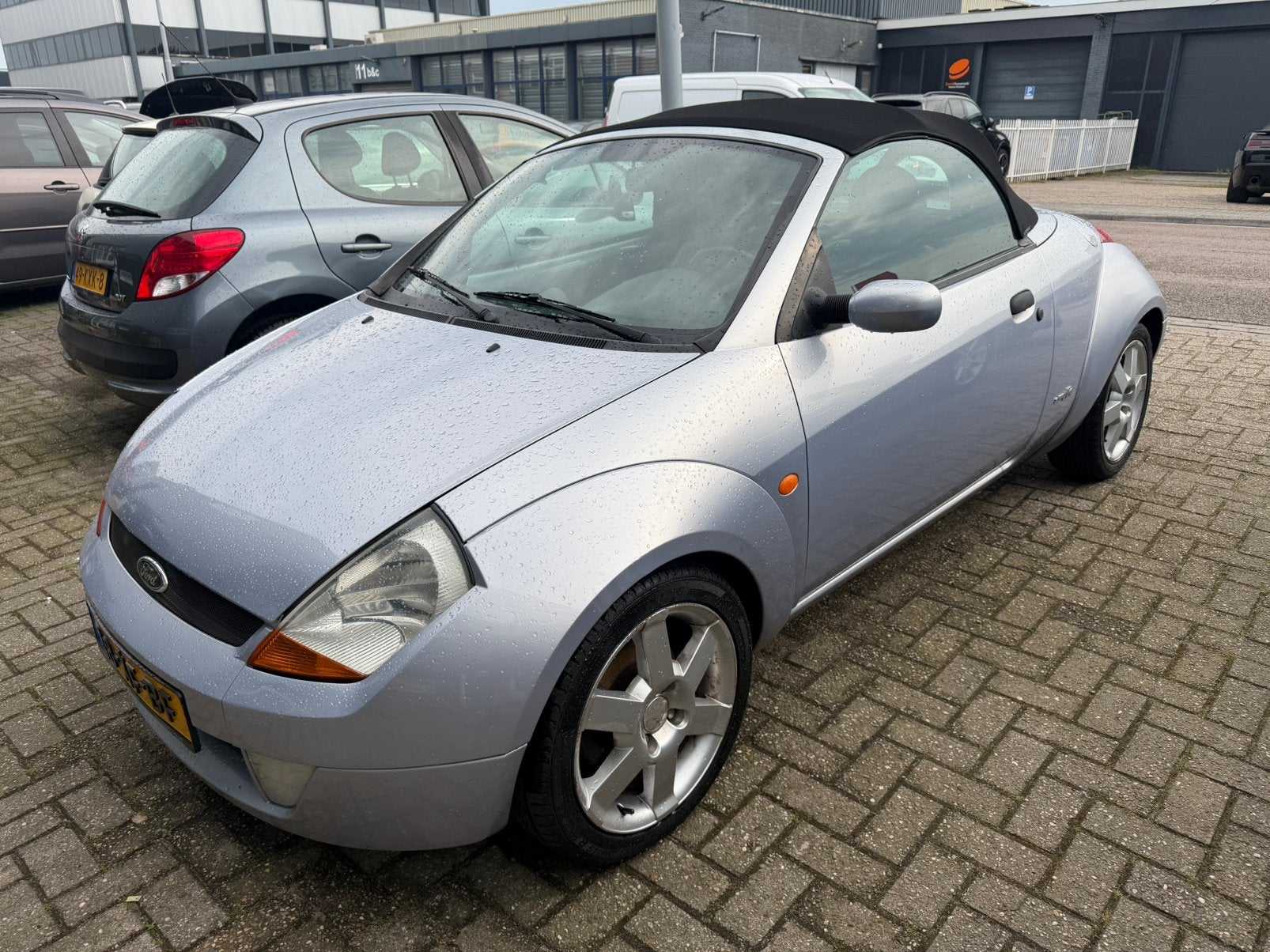 Ford Streetka 1.6 airco leer stuurbekr. 101000km, Zwart, Cabriolet, Leder, Bedrijf