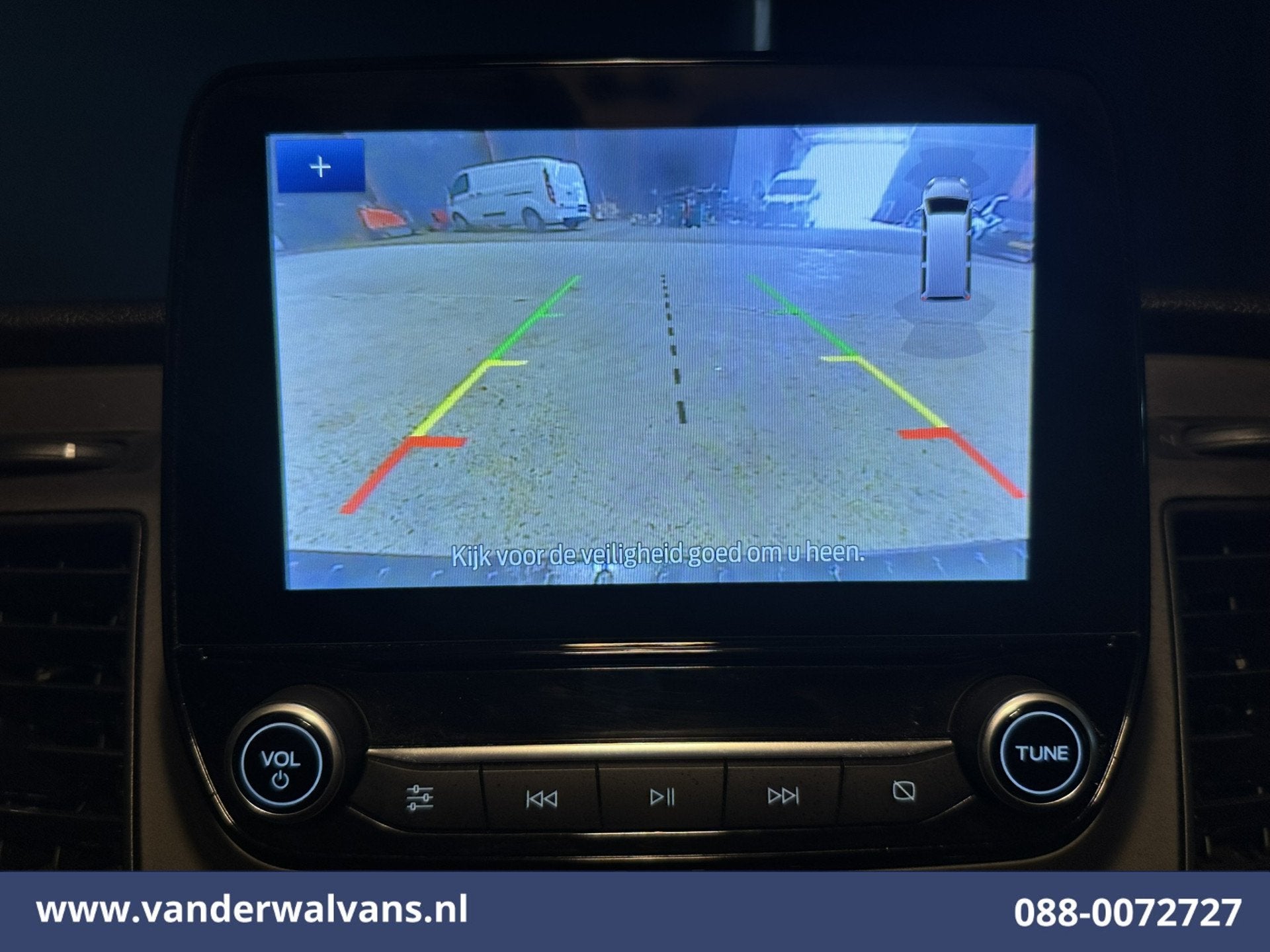 Ford Transit Custom 2.0 TDCI L2H1 Euro6 Airco | Camera | Nav, Voorwielaandrijving, Dealer onderhouden, 4 cilinders, 1991 kg