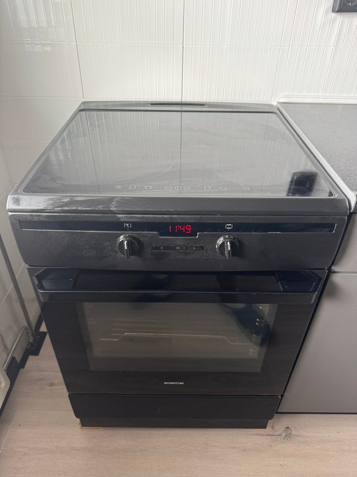 Fornuis standaard installatie (elektrisch) op begane grond, Ophalen, Warmhoudplaat, Refurbished, 4 kookzones