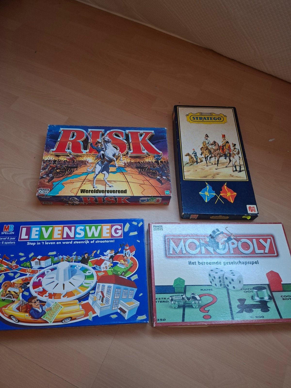 Risk , Monopoly  , Levensweg  , stratego, Hobby en Vrije tijd, Ophalen of Verzenden, Zo goed als nieuw