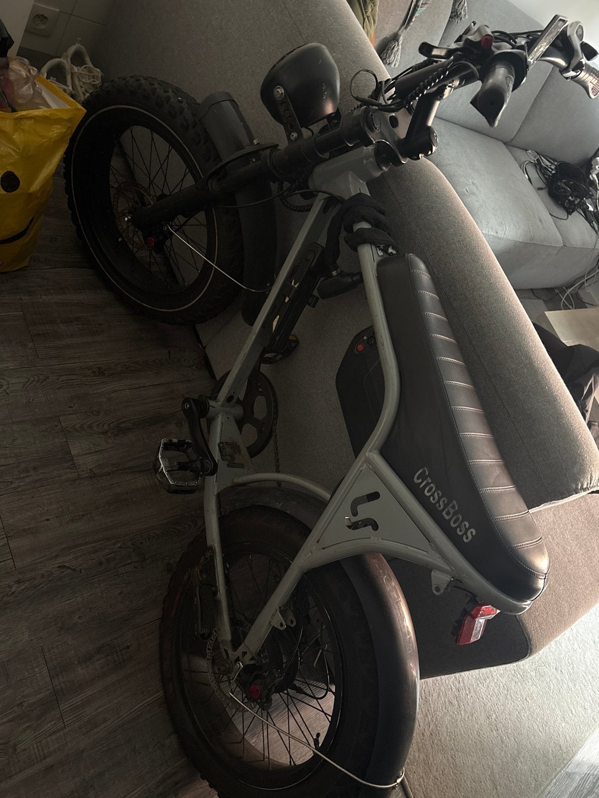 CrossBoss E-bike met defect scherm en lekke band, Ophalen of Verzenden, Gebruikt, Schijfrem, 24 inch of meer