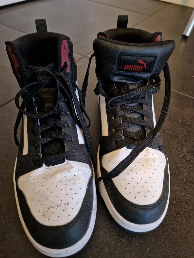 Puma sneakers maat 40 - Zwart/Wit/Rood, Kleding | Heren, Schoenen, Ophalen, Puma, Zwart, Sneakers of Gympen
