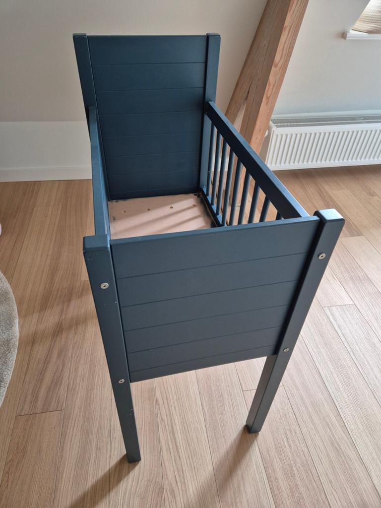 Donkerblauw standaard wiegje IKEA 80x40cm, Kinderen en Baby's, Babywiegjes en Ledikanten, Ophalen, Zo goed als nieuw, Wieg