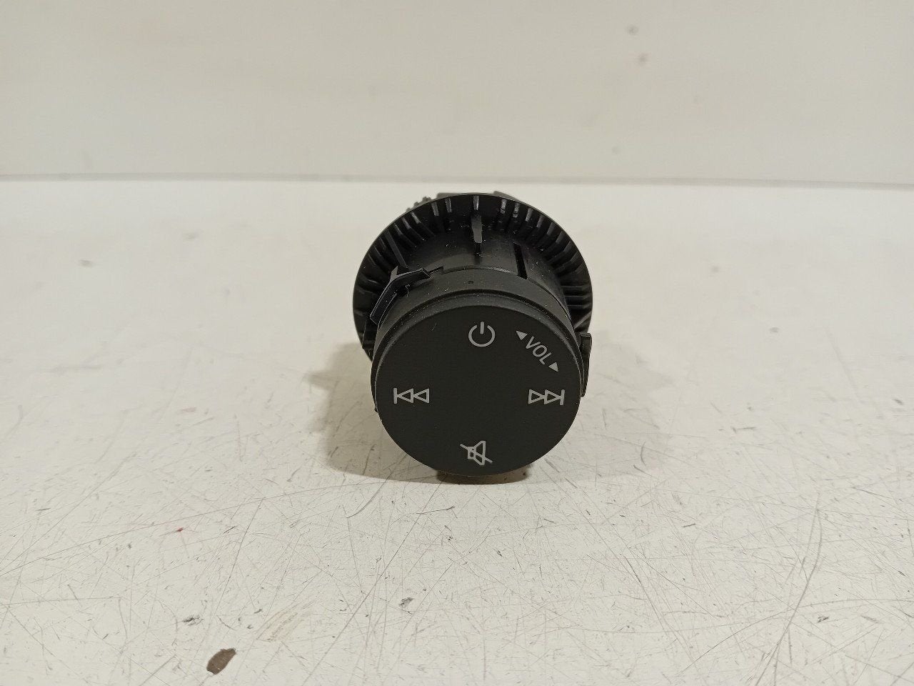 Radio bediening Audi A3, Auto diversen, Ophalen of Verzenden, Van der Ven Autorecycling B.V., Onderdelen@venauto.nl, Ettenseweg 76, 4706 PB Roosendaal, The Netherlands