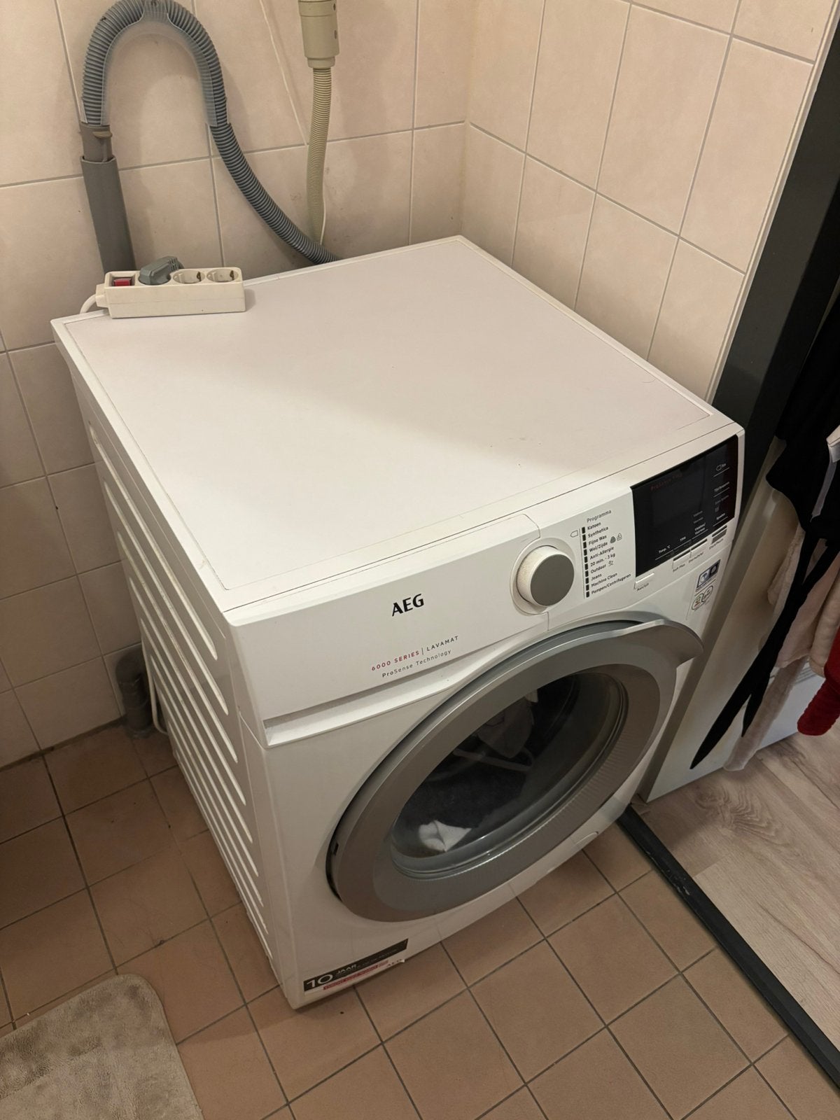 AEG 6000 series lavamat - Wasmachine, Witgoed en Apparatuur, Ophalen, Zo goed als nieuw, 85 tot 90 cm, 1200 tot 1600 toeren