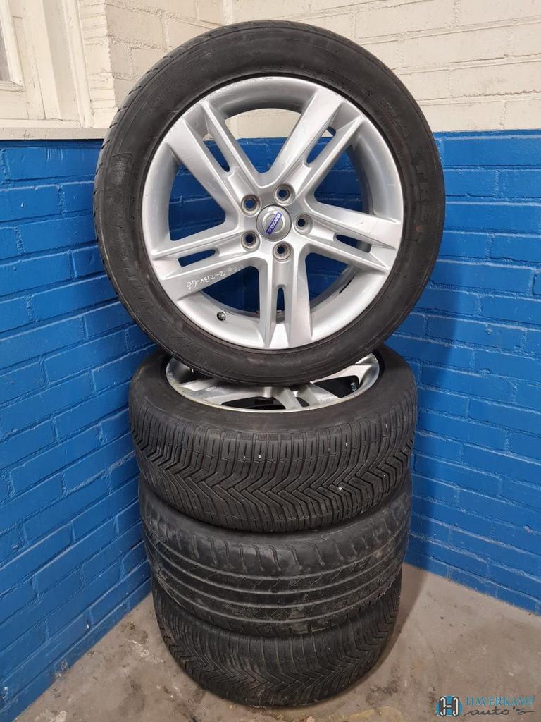Volvo V60 zomerset 255 45 17, Ophalen, -, -, Banden en Velgen