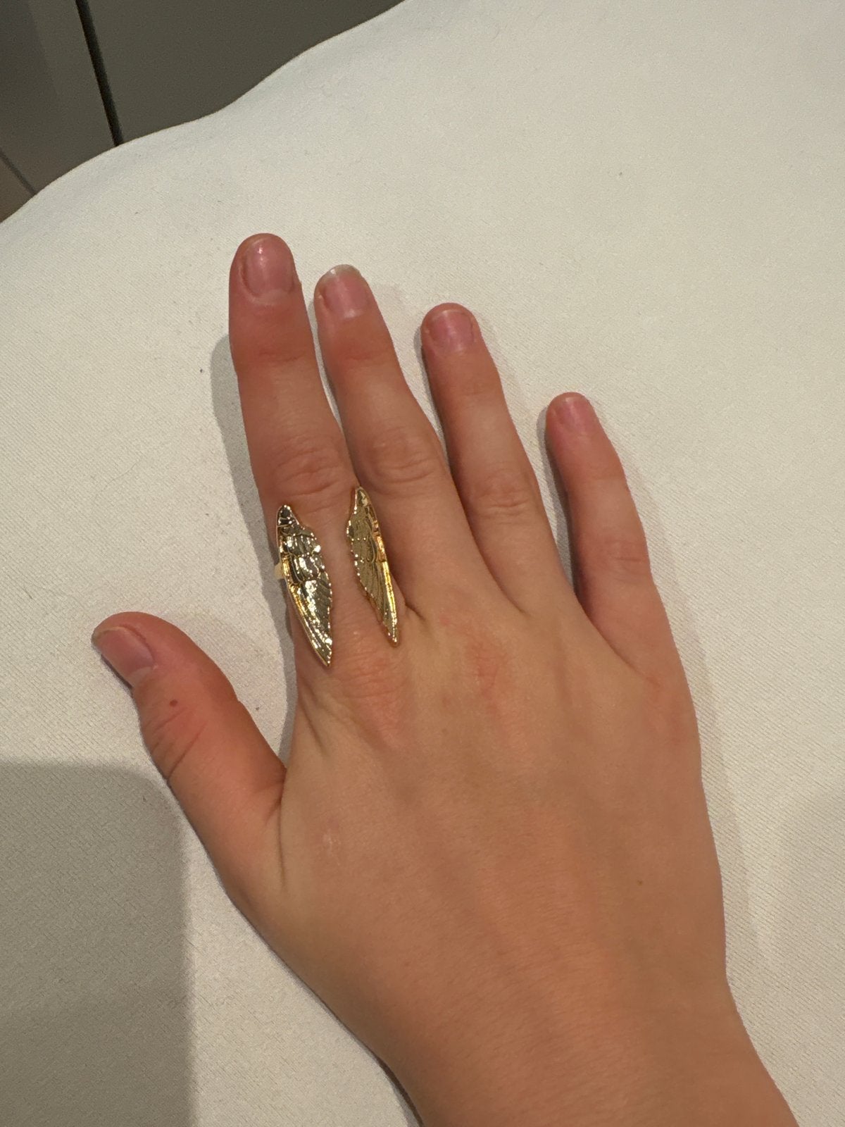 Gouden vleugelring - Verstelbaar, Sieraden, Tassen en Uiterlijk, Overige materialen, Ophalen of Verzenden, Zo goed als nieuw, 17 tot 18