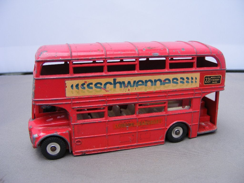 Routemaster bus dinky toys 289 Schweppes incompleet, Ophalen of Verzenden, Gebruikt, Bus of Vrachtwagen, Dinky Toys