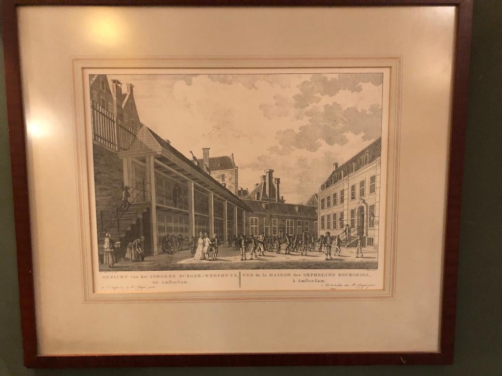 Historische Gravure Burgerweeshuis Kalverstraat Amsterdam., Antiek en Kunst, 40 cm, Stadsgezicht, Ophalen of Verzenden, Gravure