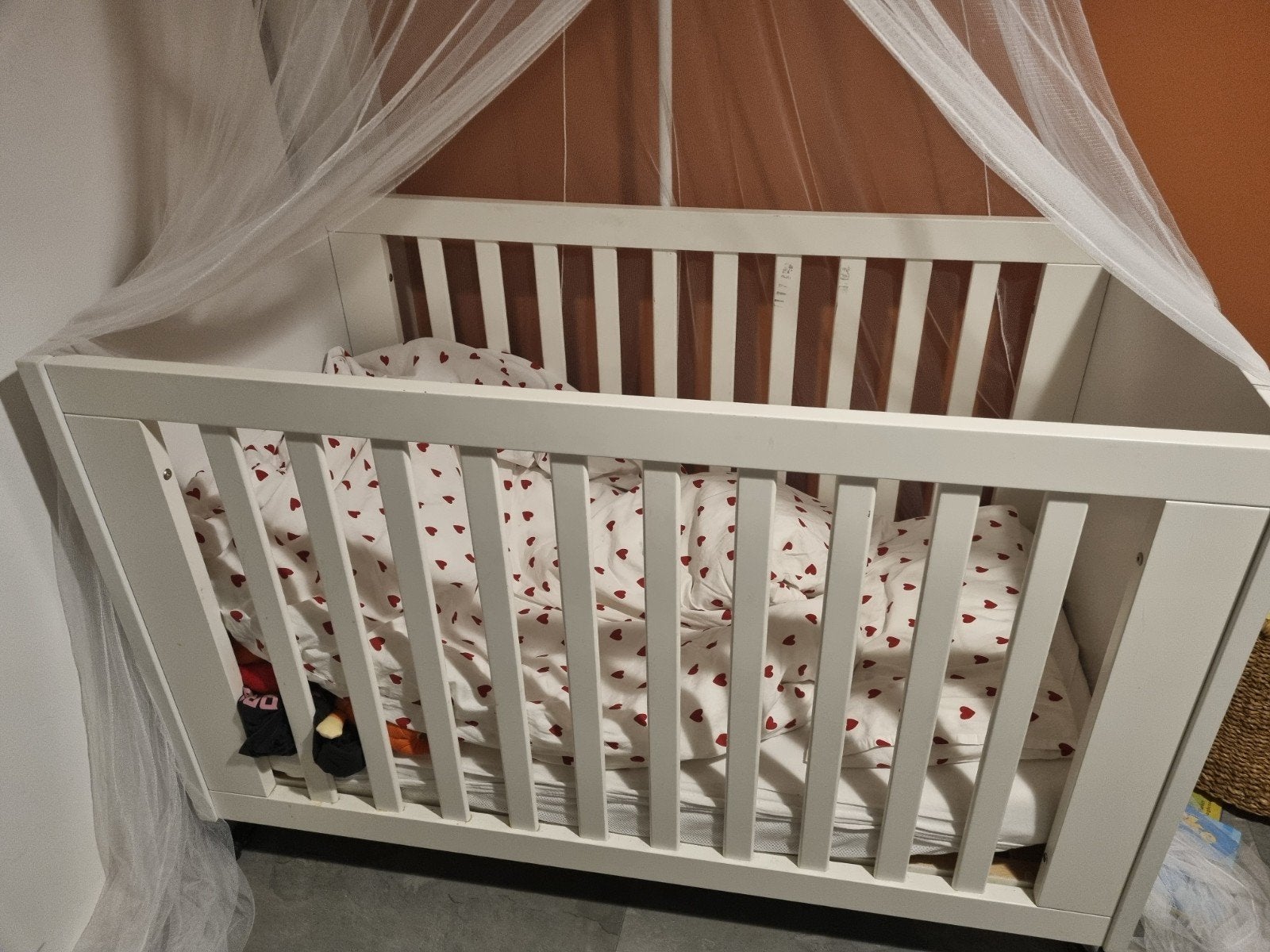 Ledikant, commode en plankje (babykamer set), Ophalen, Gebruikt, 50 tot 70 cm, 100 cm of meer
