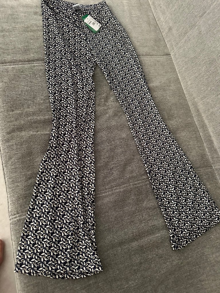 Wijde pijpen broek legging 152 nieuw, Broek, Zeeman, Meisje, Nieuw