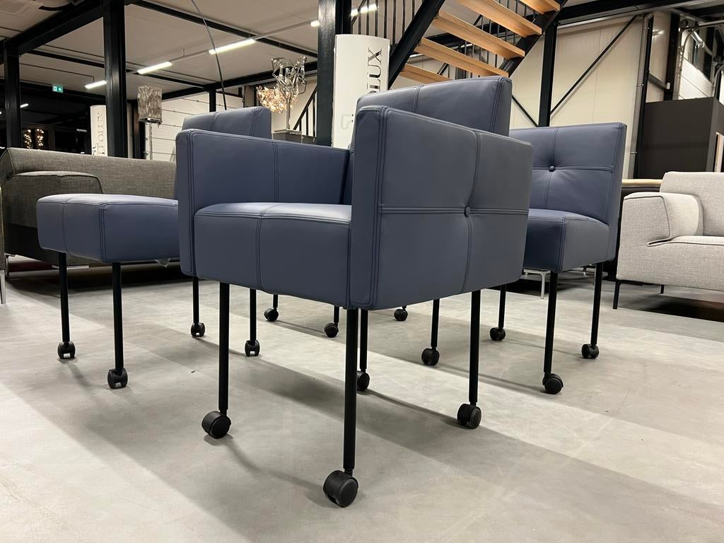 4 Nieuw Gelderland 7714 Eetkamerstoel blauw leer wiel stoel, Huis en Inrichting, Stoelen, Blauw, Nieuw, Leer, Ophalen of Verzenden