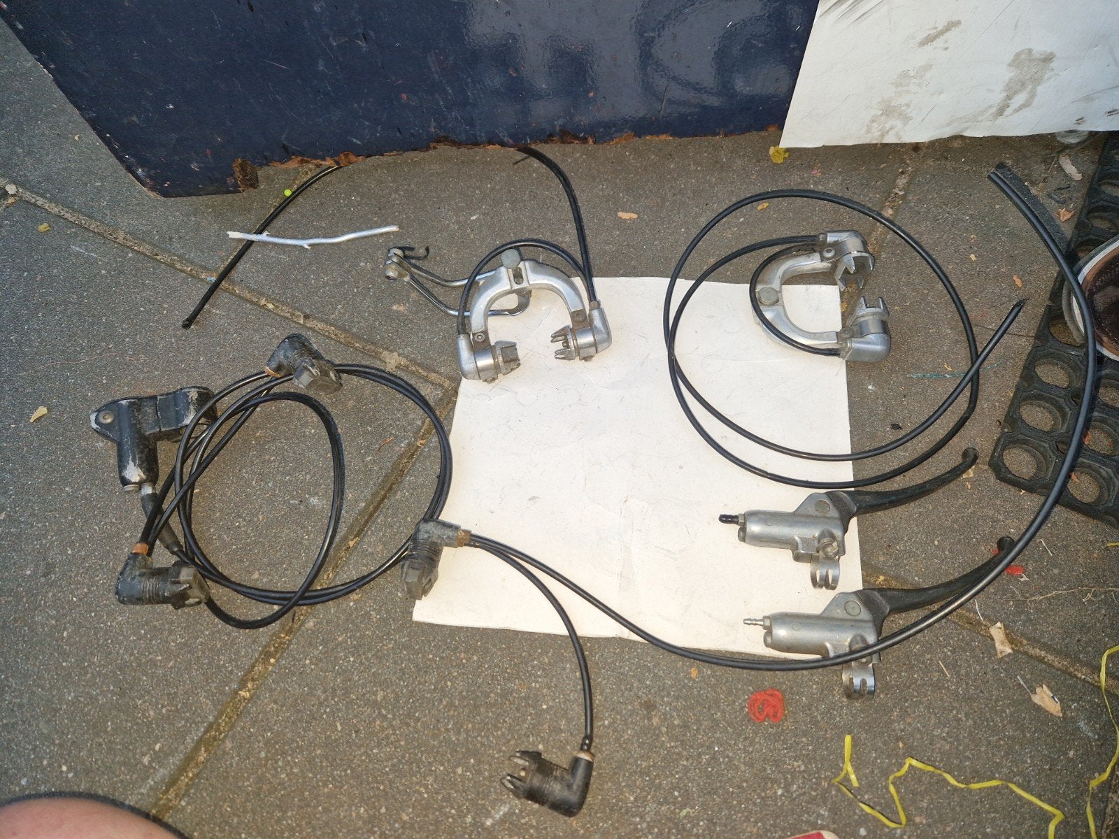 Magura oliedrukrem fiets, Ophalen