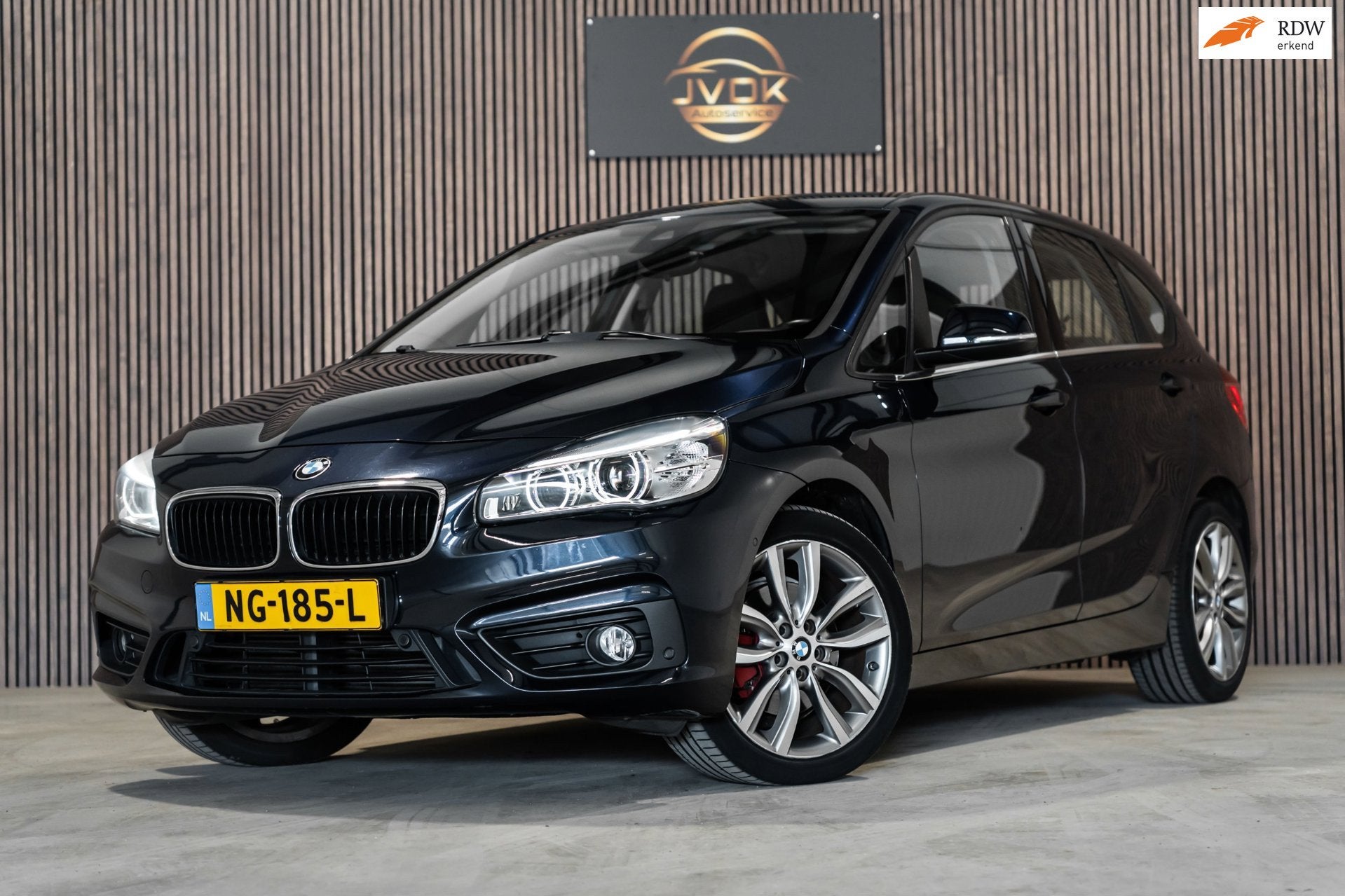 BMW 2-serie Active Tourer 220i Leder PDC Automaat Stoelverwa, 730 kg, Gebruikt, Blauw, Leder