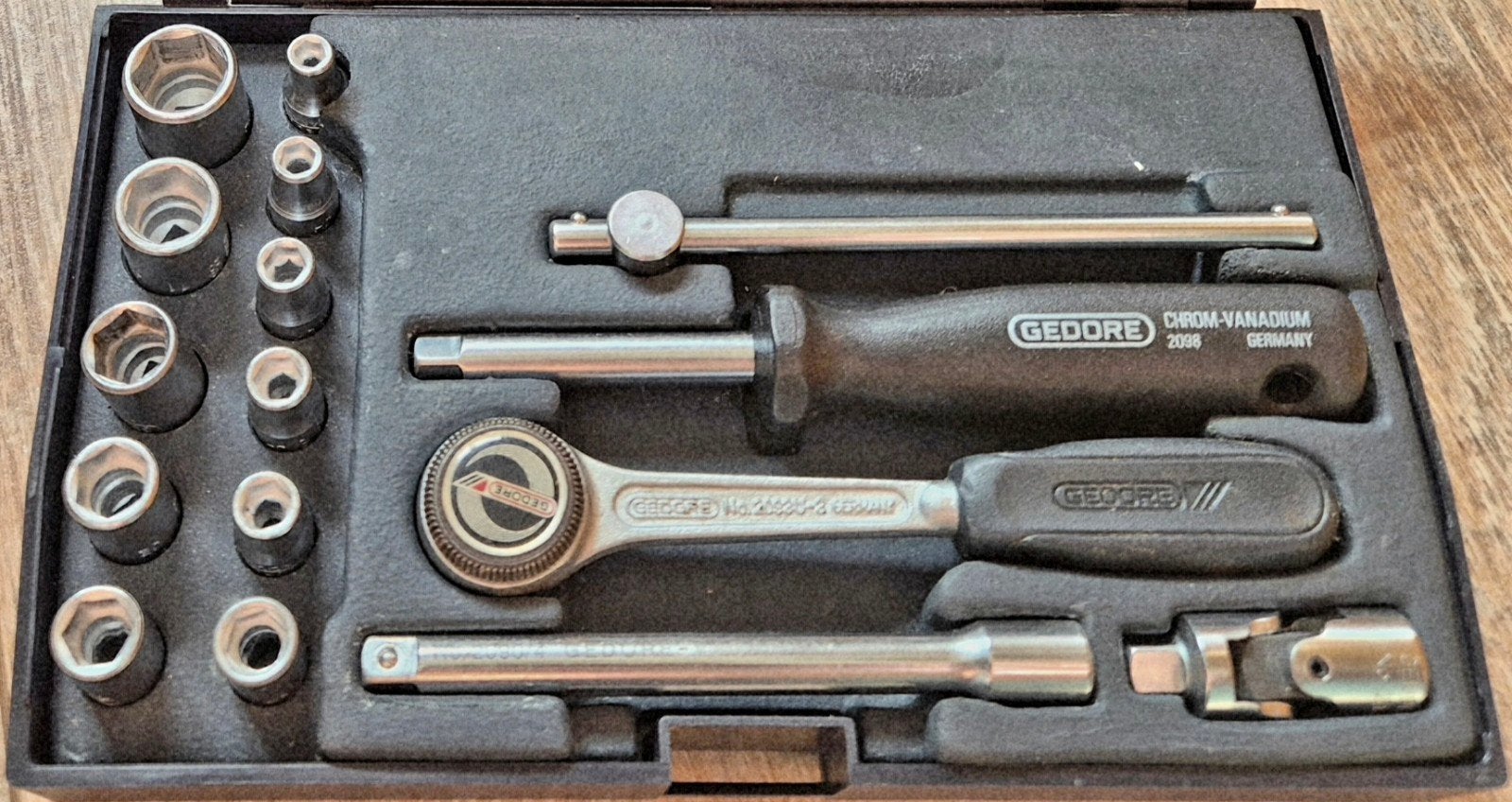 Deze Gedore No. 20 EM 1/4 doppendoos is compleet, Ophalen, Zo goed als nieuw