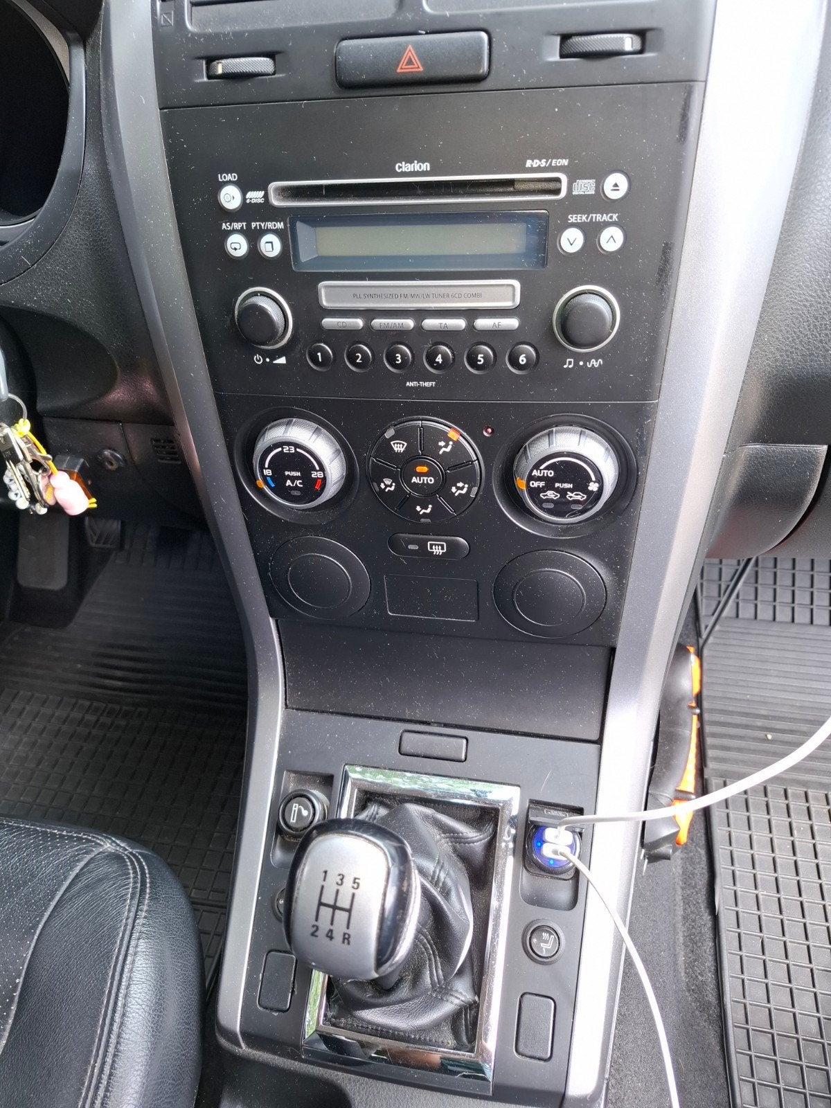 Suzuki Grand Vitara, Zwart, 4 cilinders, 1445 kg, Leder