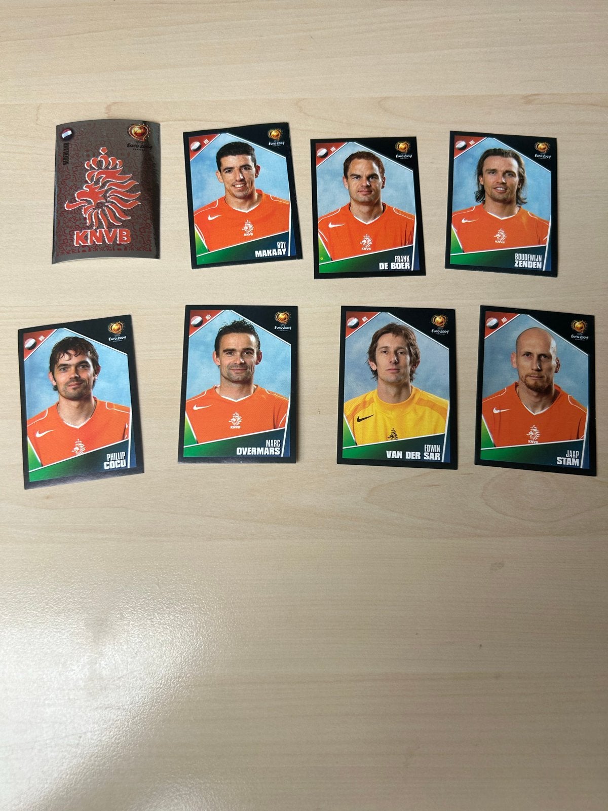 KNVB Euro 2004 voetbalplaatjes - Cocu, Overmars, Ophalen of Verzenden, Zo goed als nieuw, Overige binnenlandse clubs, Poster, Plaatje of Sticker