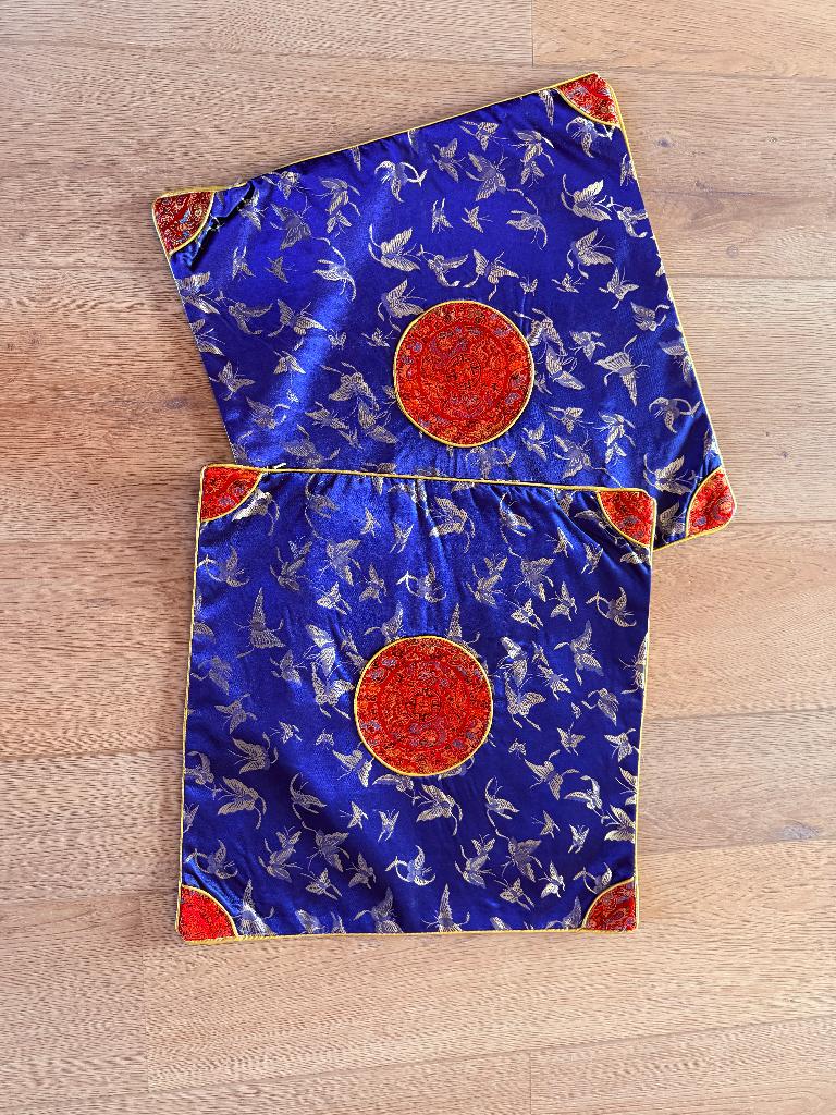2x blauw Chinese kussensloop/hoes, Ophalen of Verzenden, Nieuw, Blauw, Vierkant