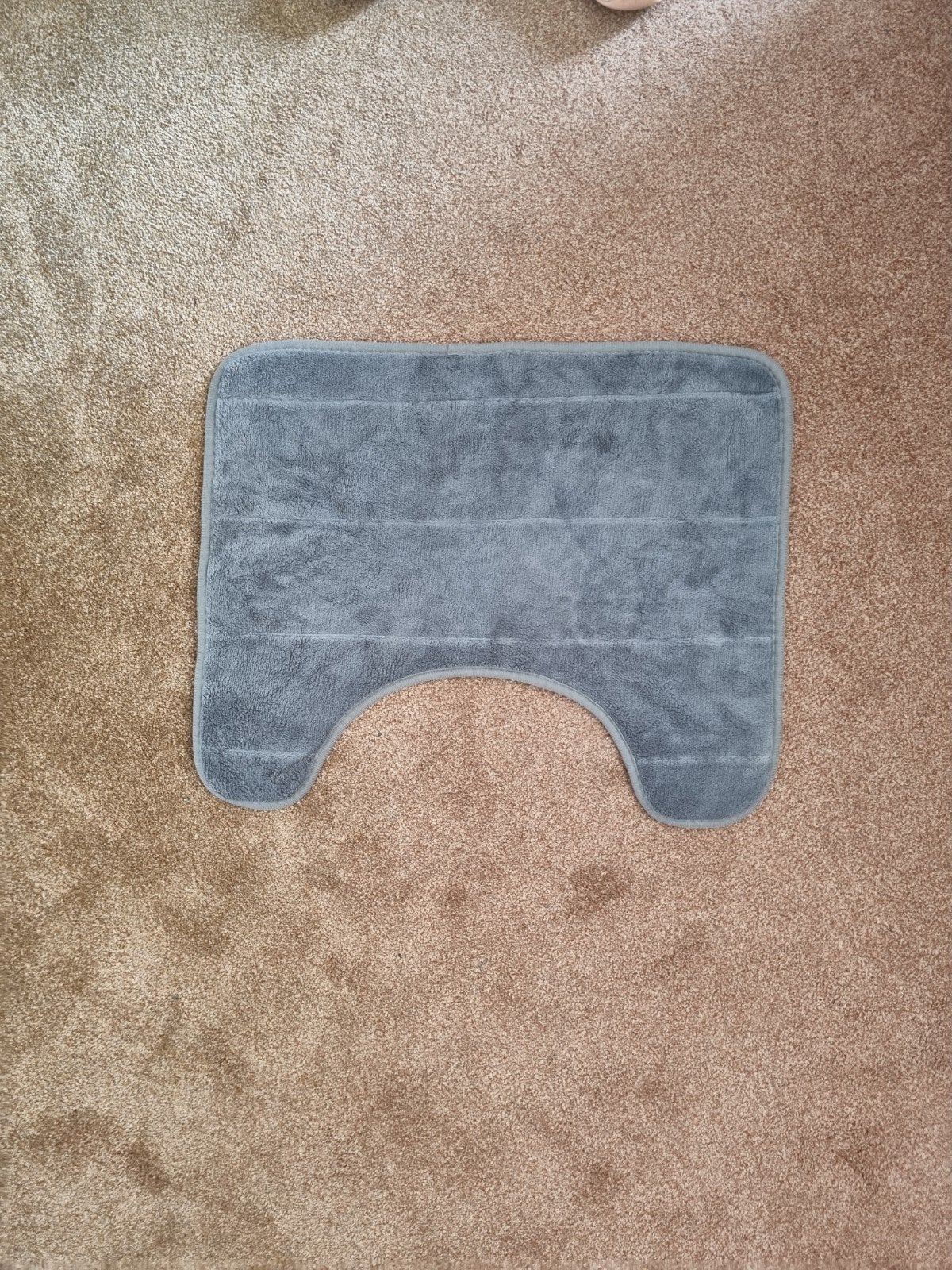 Nieuw WC mat met antislip onderkant, Ophalen of Verzenden, Nieuw, Grijs, Toilet-accessoire