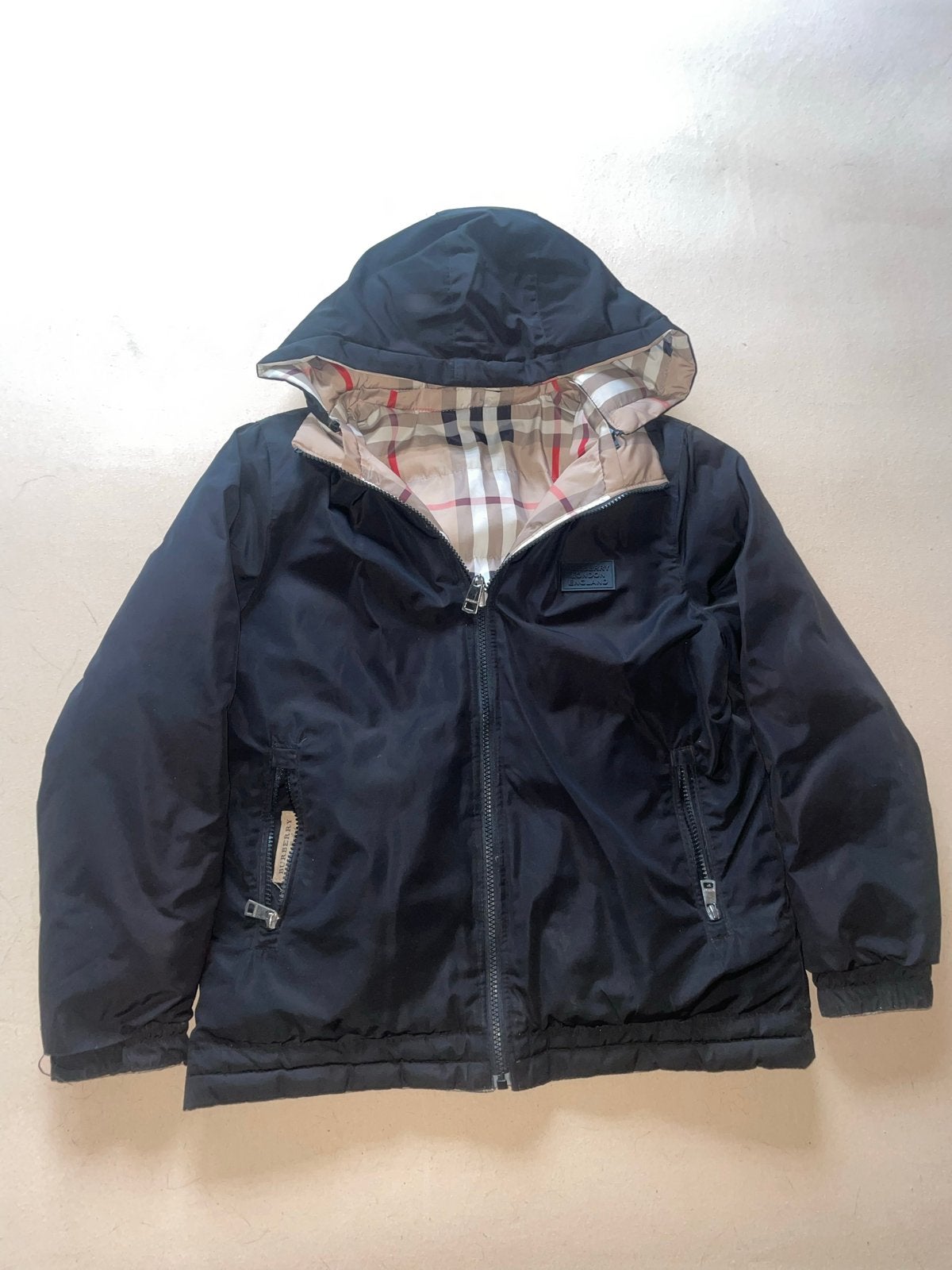 Burberry jas - omkeerbaar met capuchon, Ophalen of Verzenden, Zo goed als nieuw, Jongen of Meisje