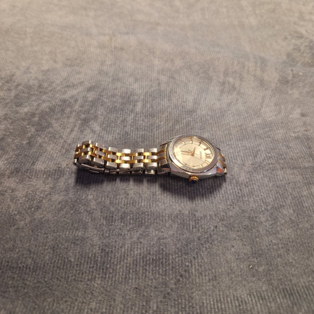 Seiko 7N01-0HG0 Heren Horloge - In Goede Staat, Seiko, Zo goed als nieuw, Support@seiko.com, 5-11, Akasaka 2-chome
Minato-ku, Tokyo 107-0052
Japan