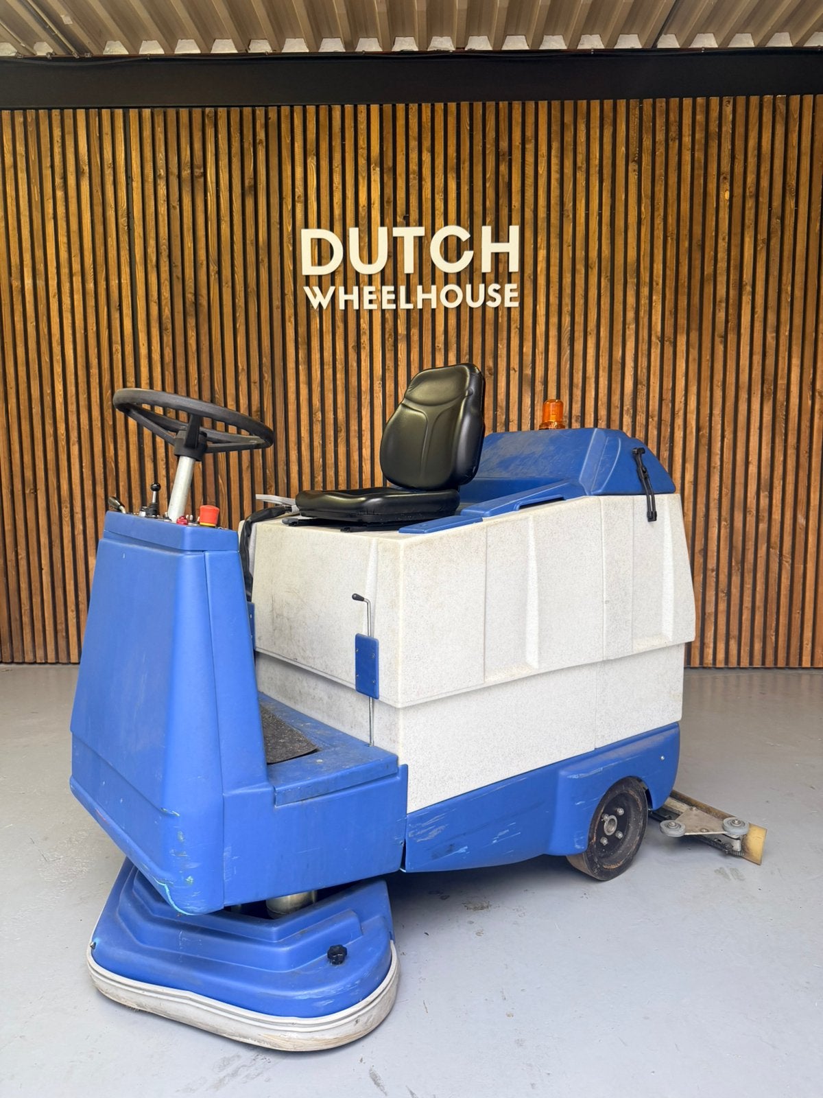 Zit schrobmachine, Ophalen, Zo goed als nieuw