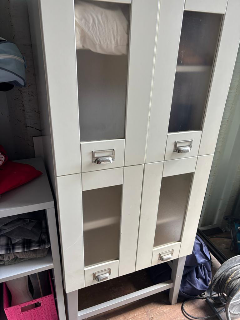 Kids Factory Kinderkamer Kastje Wit met Zilveren Onderkant, Ophalen, Gebruikt, Kast, 105 cm of meer