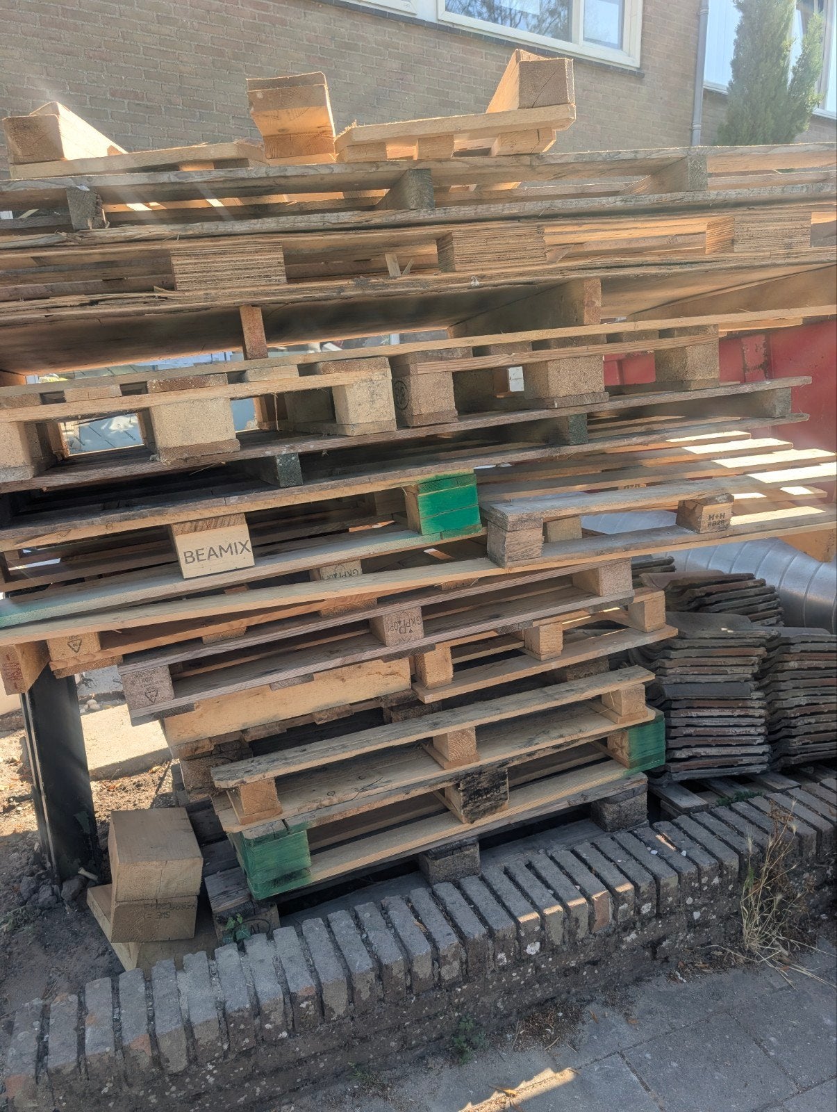 Gratis af te halen: 17 gebruikte pallets, Ophalen, Gebruikt
