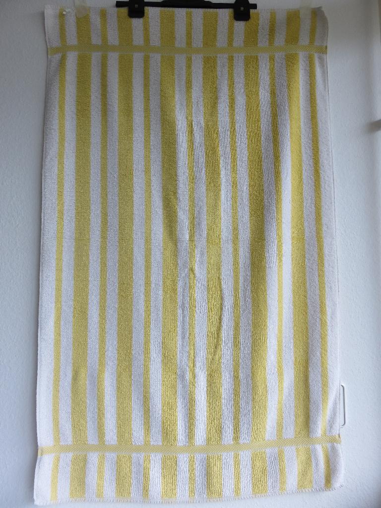 Vintage geel witte gestreepte handdoek, badlaken, Ophalen of Verzenden, Gebruikt, Geel, Handdoek