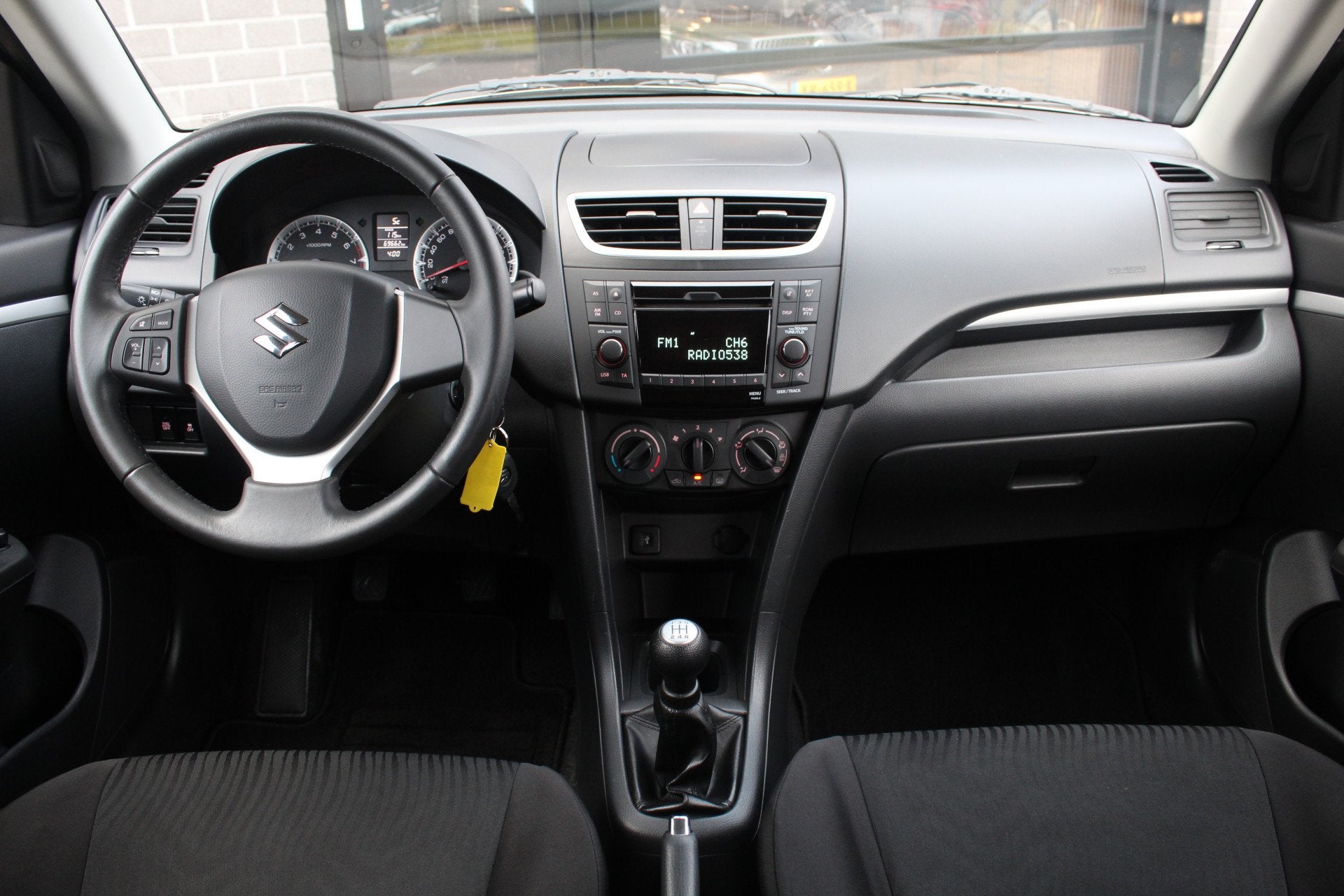 Suzuki Swift 1.2 Comfort EASSS / Stoelverwarming / Airco / N, Auto's, Voorwielaandrijving, Stof, Gebruikt, 4 cilinders
