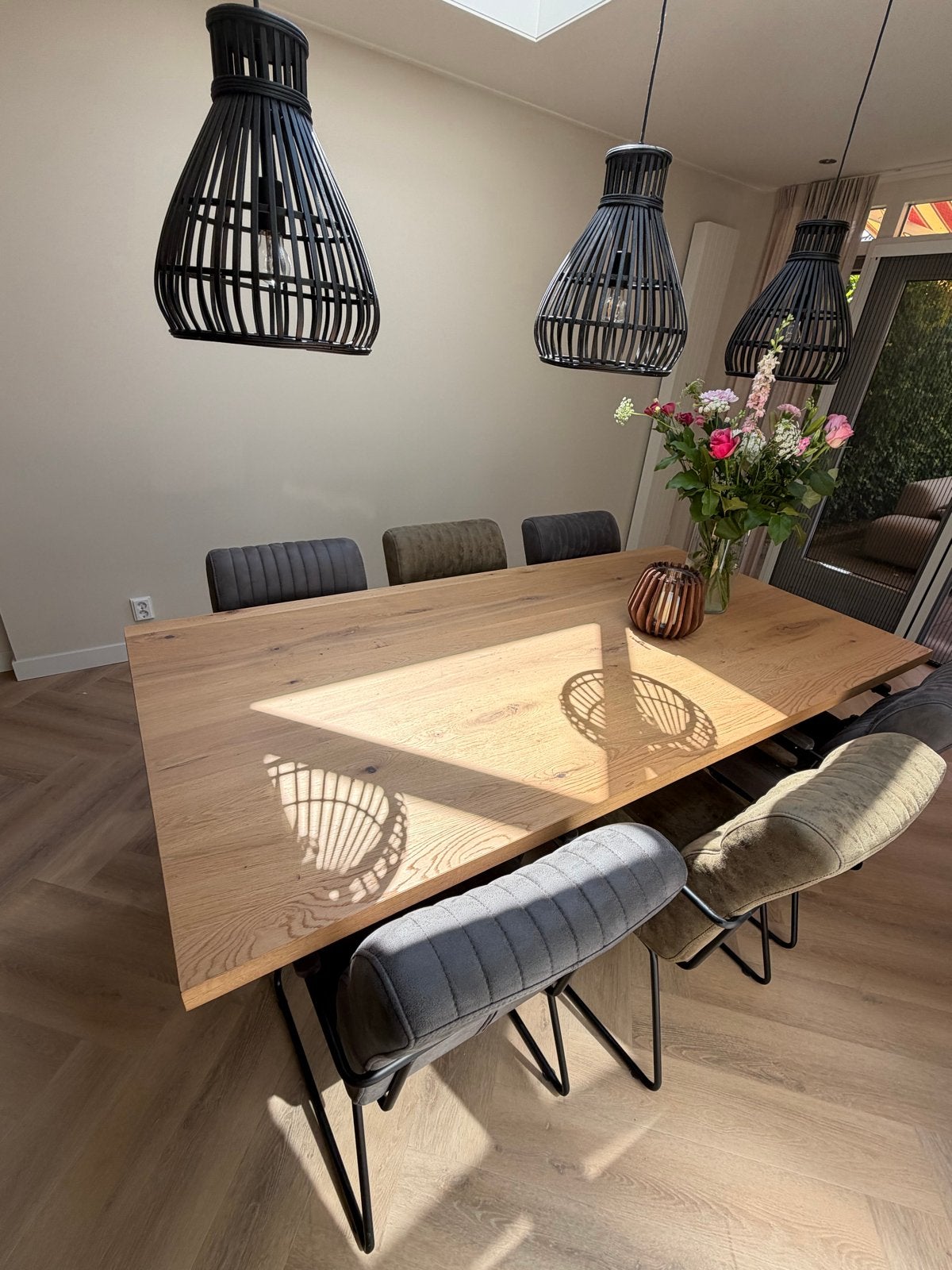 Eikenhouten eettafel met spinpoot + bijpassende stoelen, Huis en Inrichting, Tafels | Eettafels, Zo goed als nieuw, 50 tot 100 cm