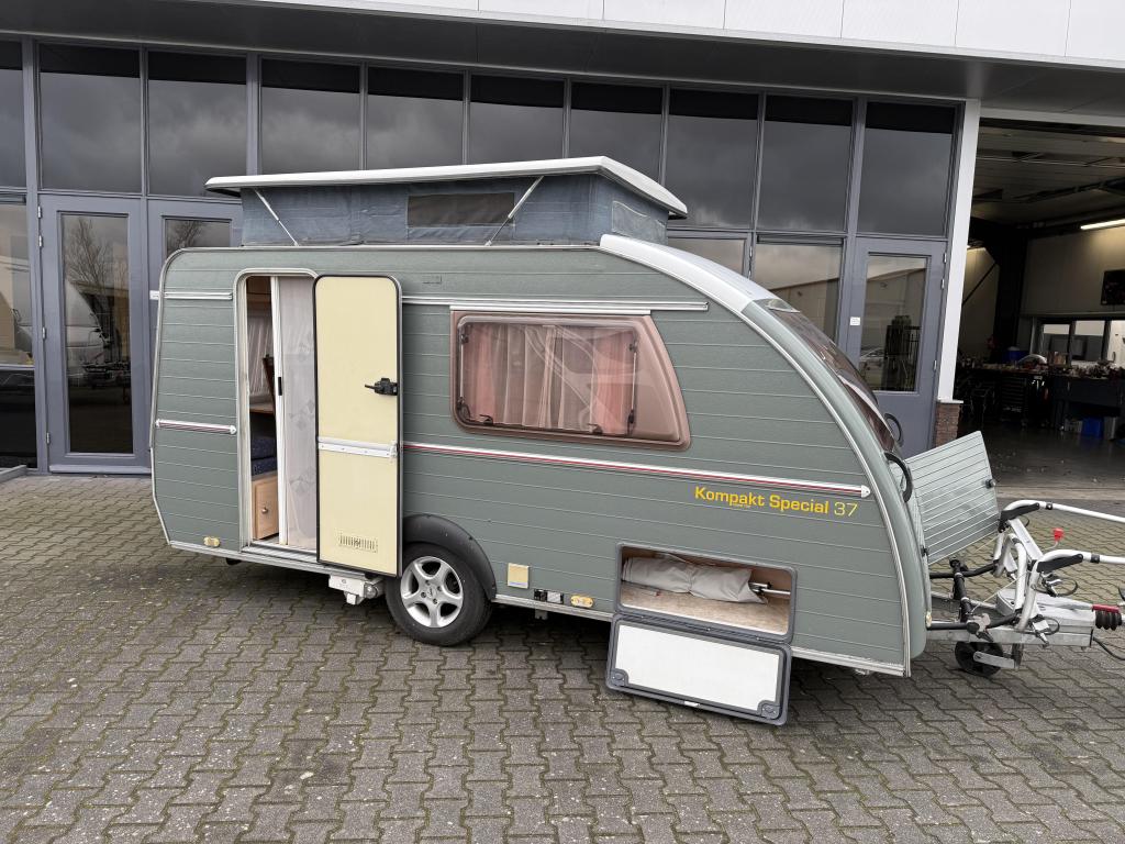 Kip Kompakt 37 KK Langslaper + Zit 680KG leeg hefdak caravan, Kip, Bedrijf, Treinzit, Tot en met 3