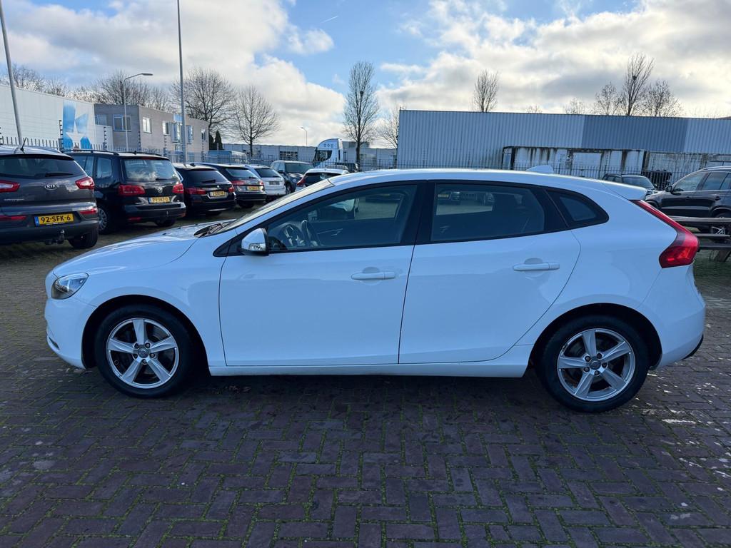 Volvo V40 2.0 D4 Base Business Export, Auto's, Volvo, Voorwielaandrijving, Euro 5, Stof, Gebruikt