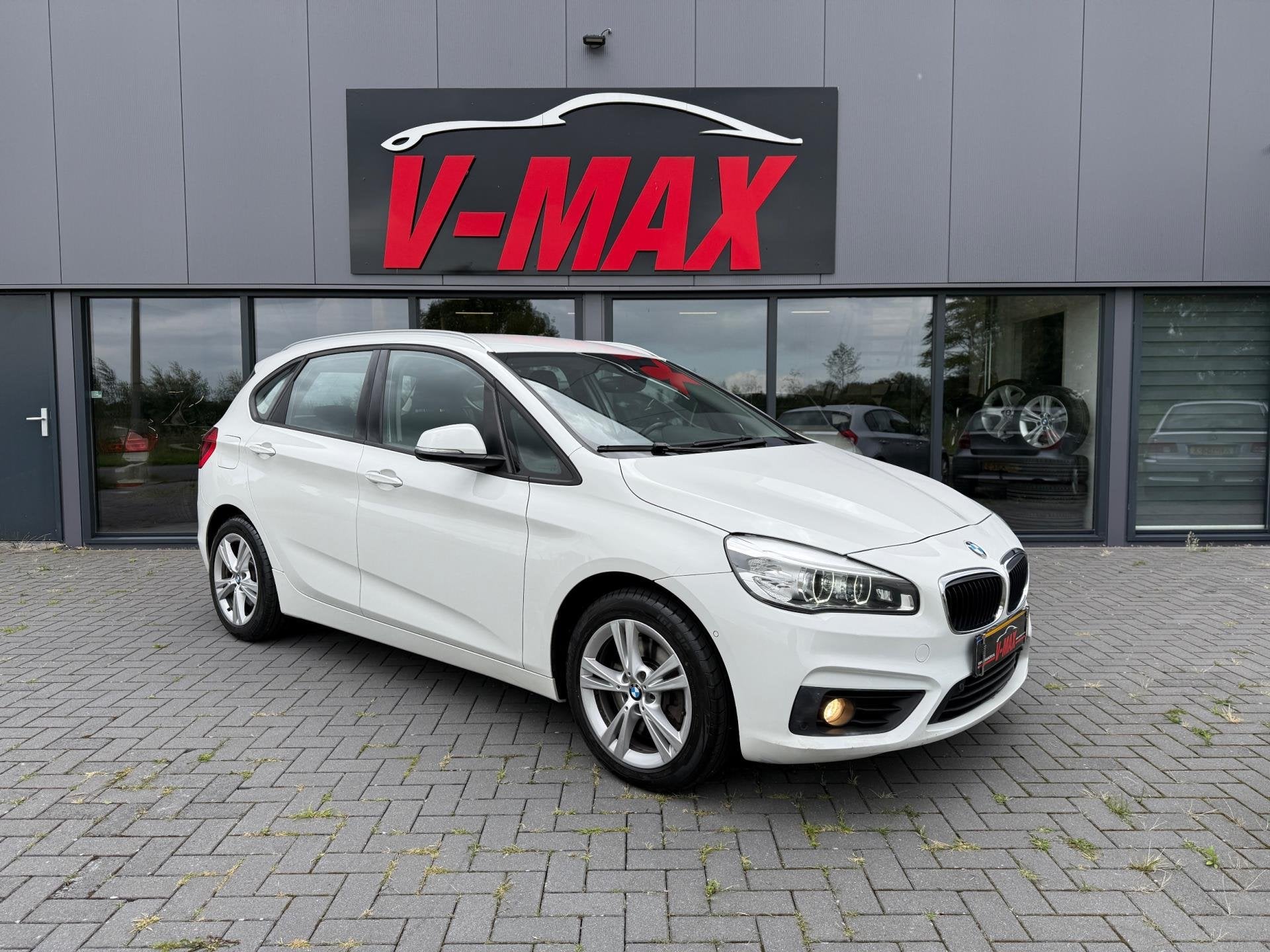 BMW Active Tourer 225i xDrive Exec AUT Xenon Camera Stoelvw, Auto's, Automaat, 1998 cc, Gebruikt, Euro 6