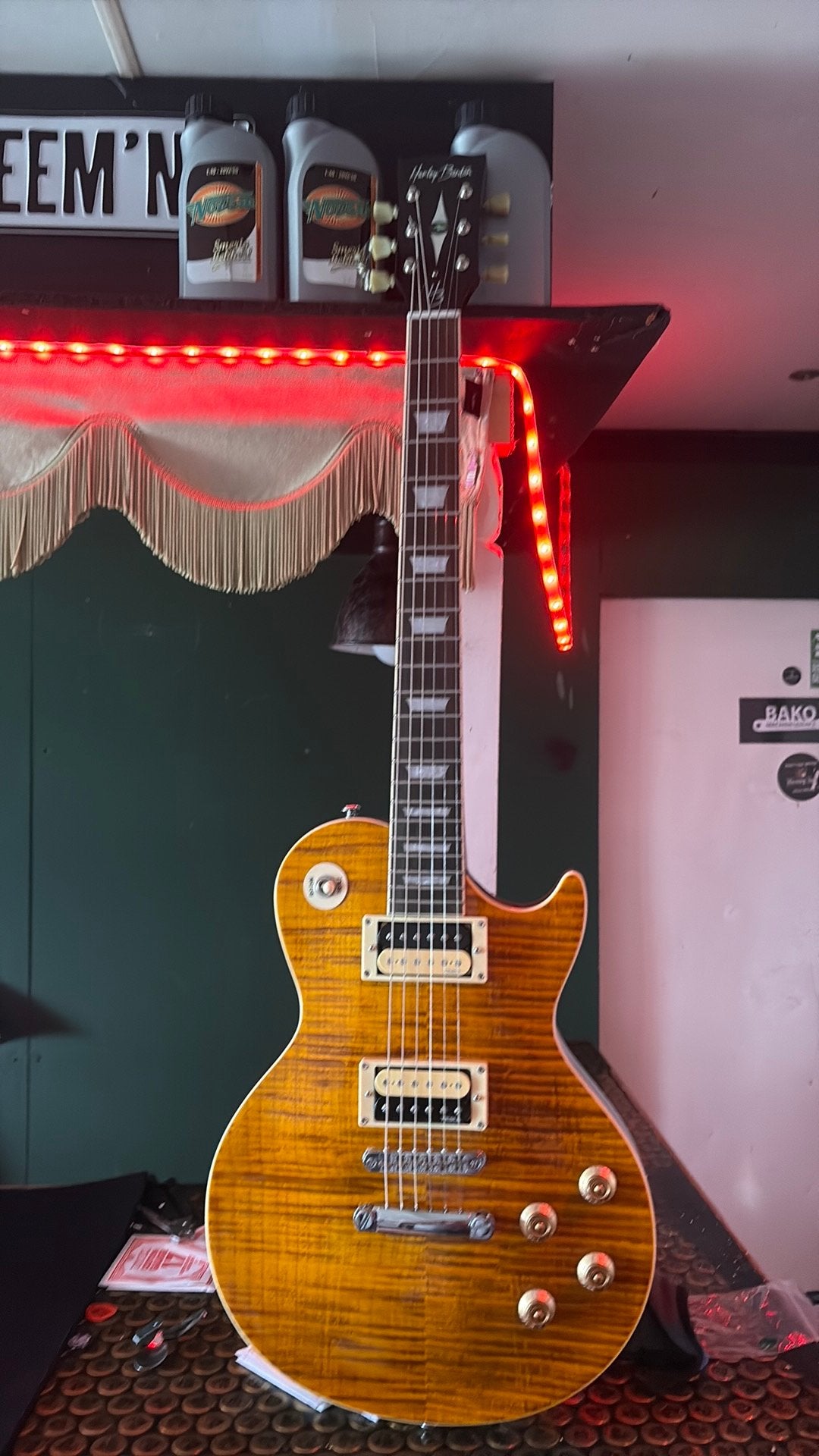 Harley benton sc550 paf gitaar met locking tuners, Ophalen, Zo goed als nieuw, Solid body, Overige merken