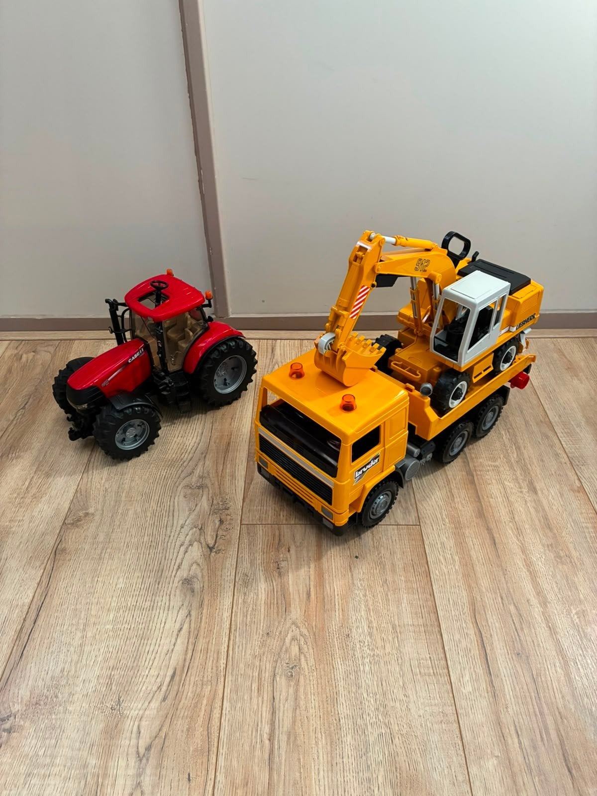 Bruder set: tractor en graafmachine met vrachtwagen, Ophalen of Verzenden