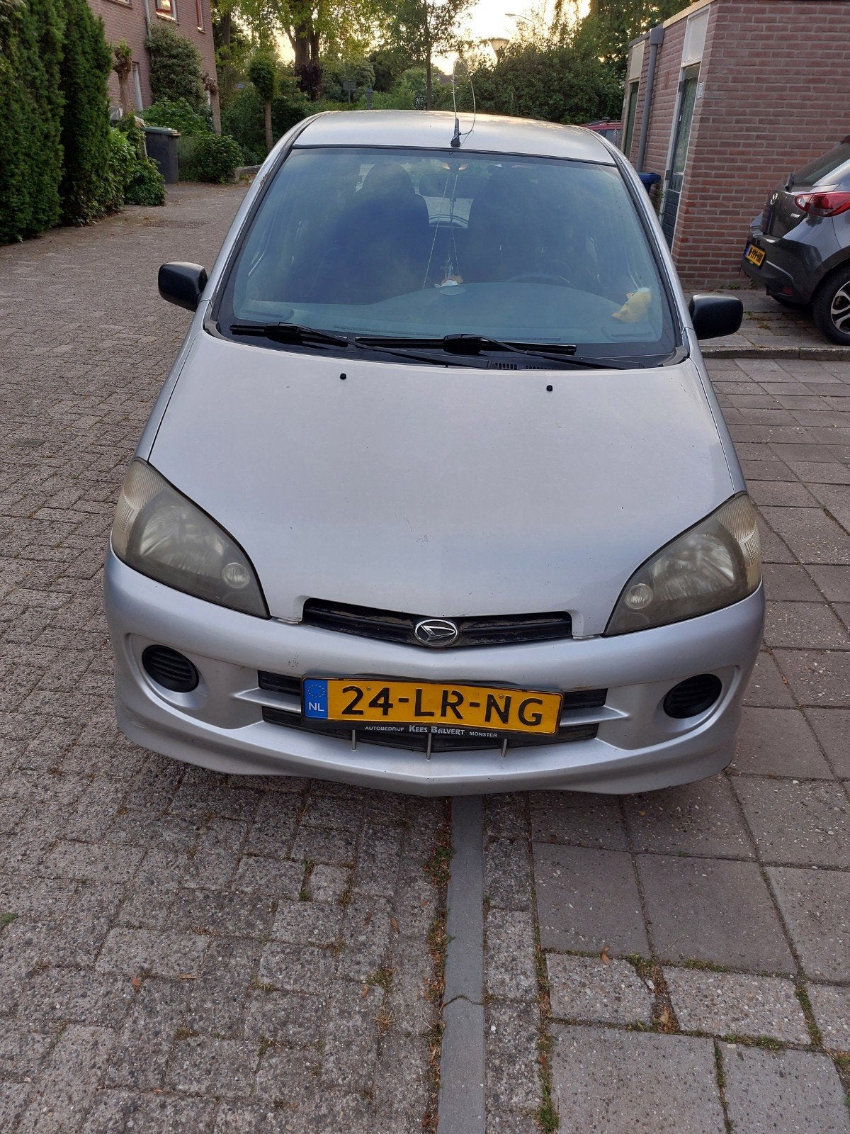 Daihatsu YRV 1.0 2003 Grijs, Auto's, 750 kg, 58 pk, Origineel Nederlands, 989 cc